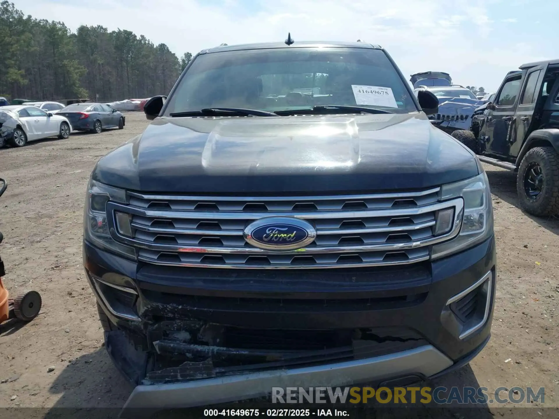 12 Photograph of a damaged car 1FMJU1KT5KEA42669 FORD EXPEDITION 2019
