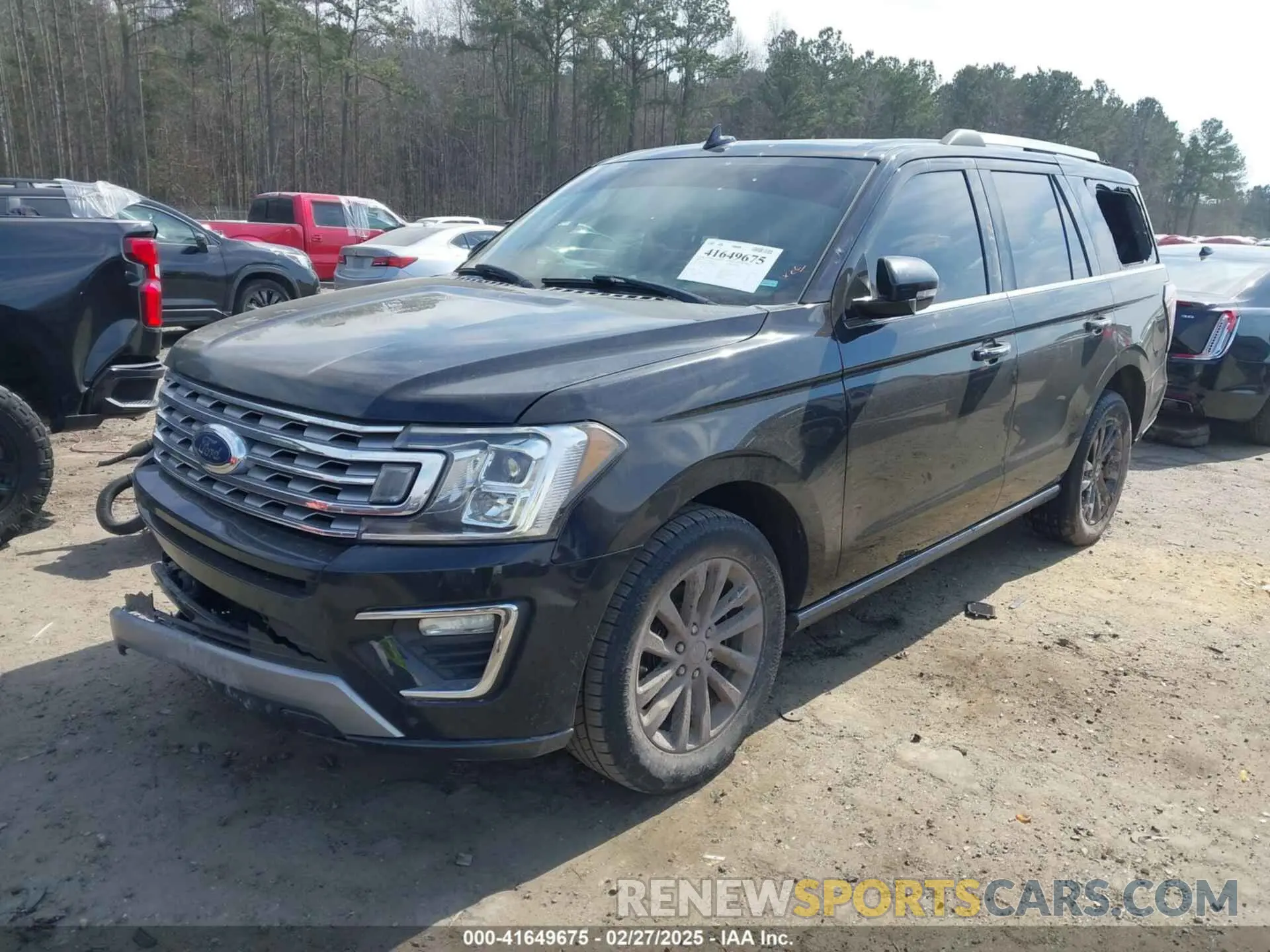 2 Photograph of a damaged car 1FMJU1KT5KEA42669 FORD EXPEDITION 2019