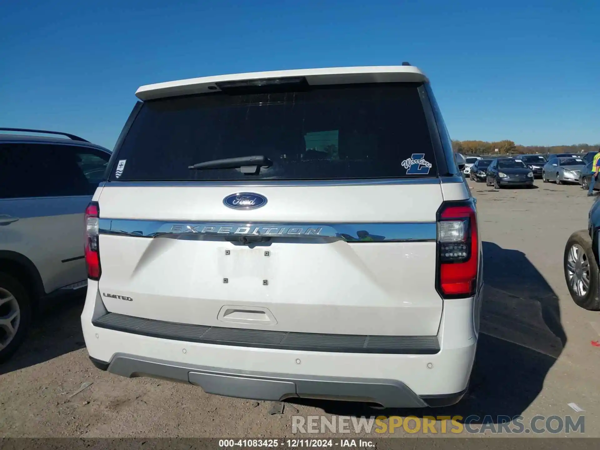 16 Photograph of a damaged car 1FMJU1KT6KEA13293 FORD EXPEDITION 2019