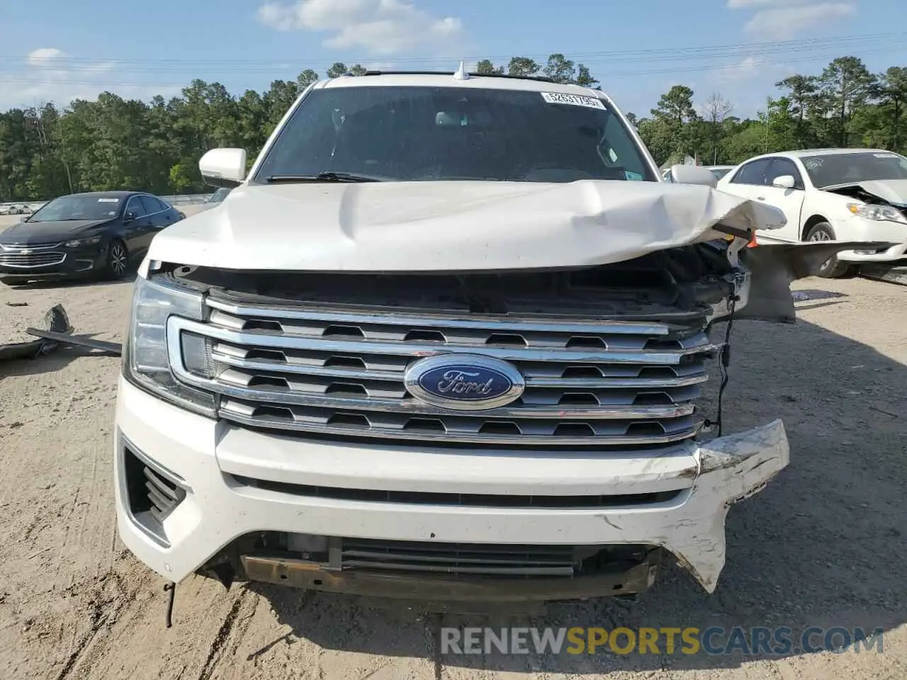 5 Photograph of a damaged car 1FMJU1KT6KEA84817 FORD EXPEDITION 2019