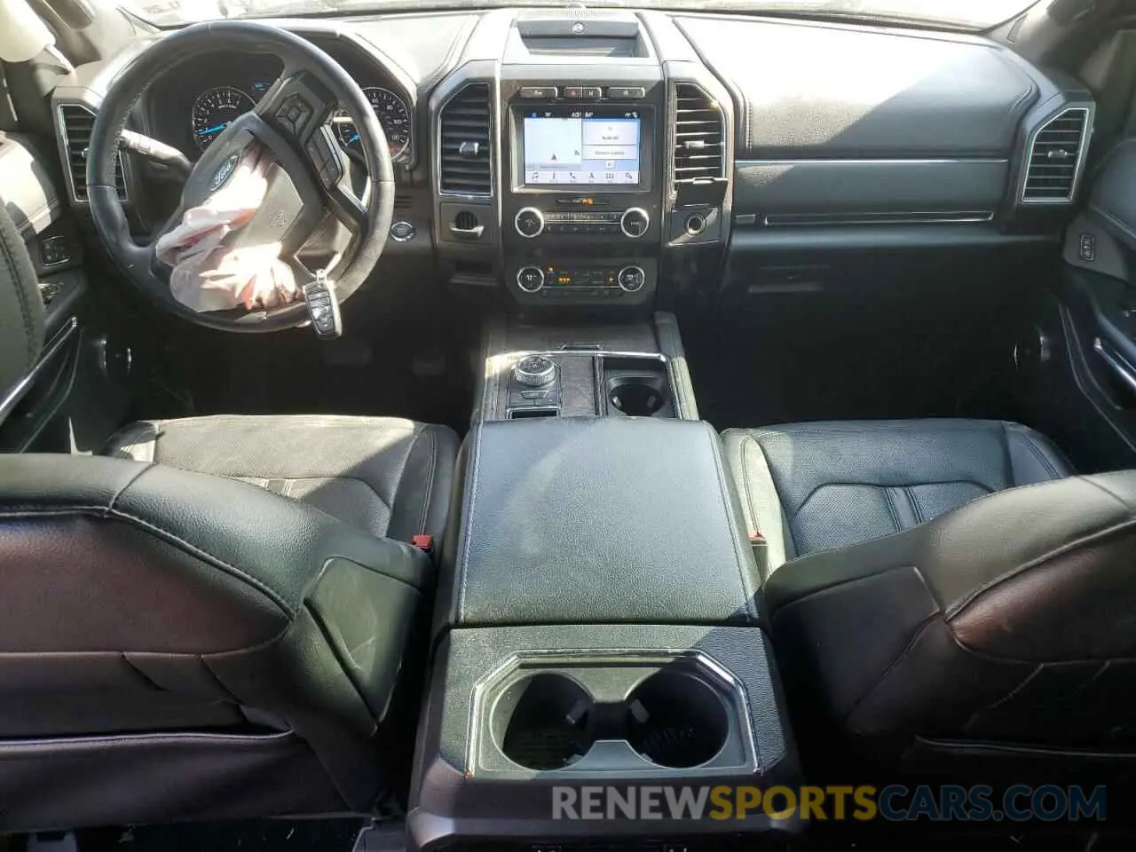 8 Photograph of a damaged car 1FMJU1KT6KEA84817 FORD EXPEDITION 2019