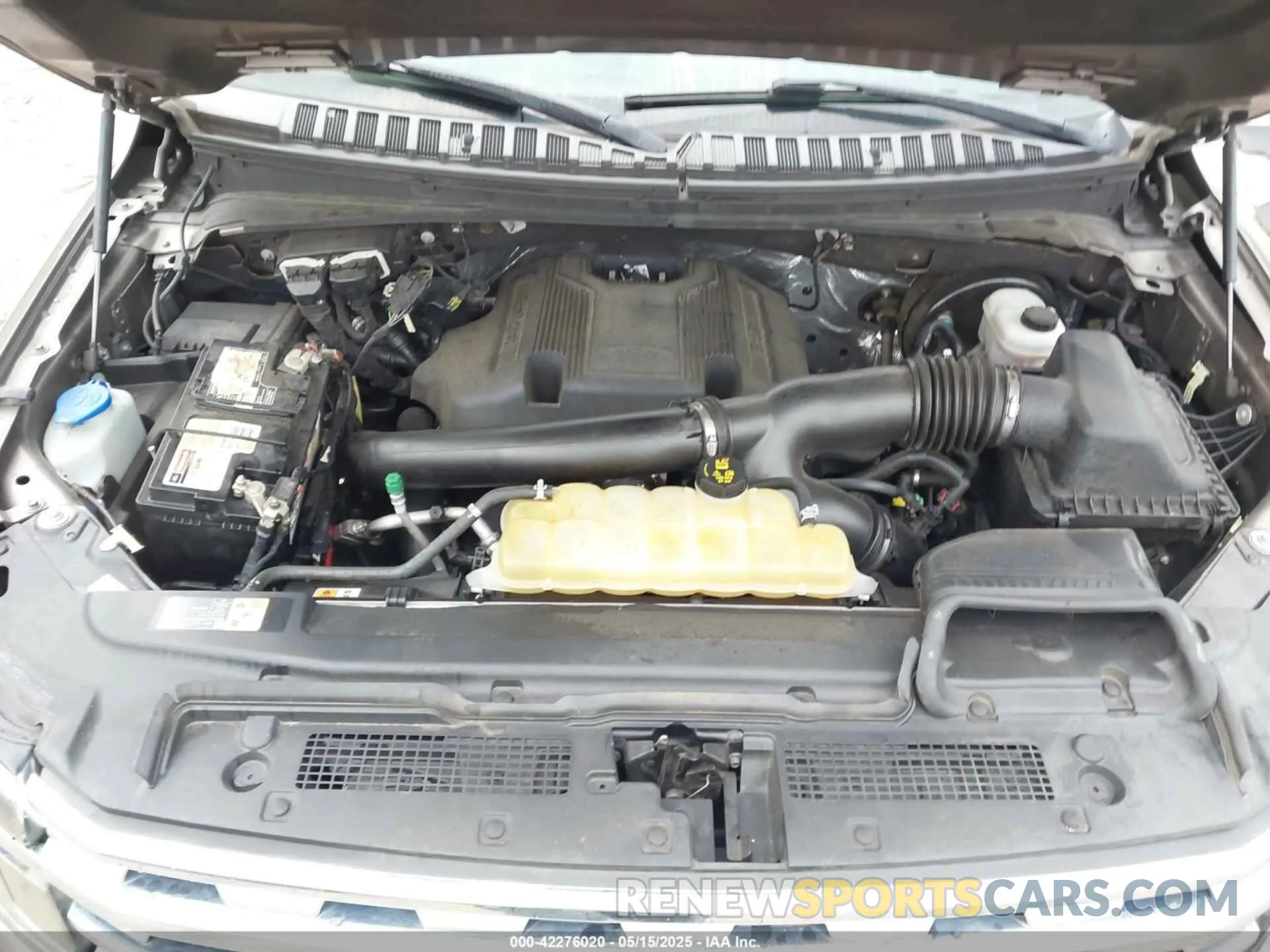 10 Photograph of a damaged car 1FMJU1KT7KEA22116 FORD EXPEDITION 2019