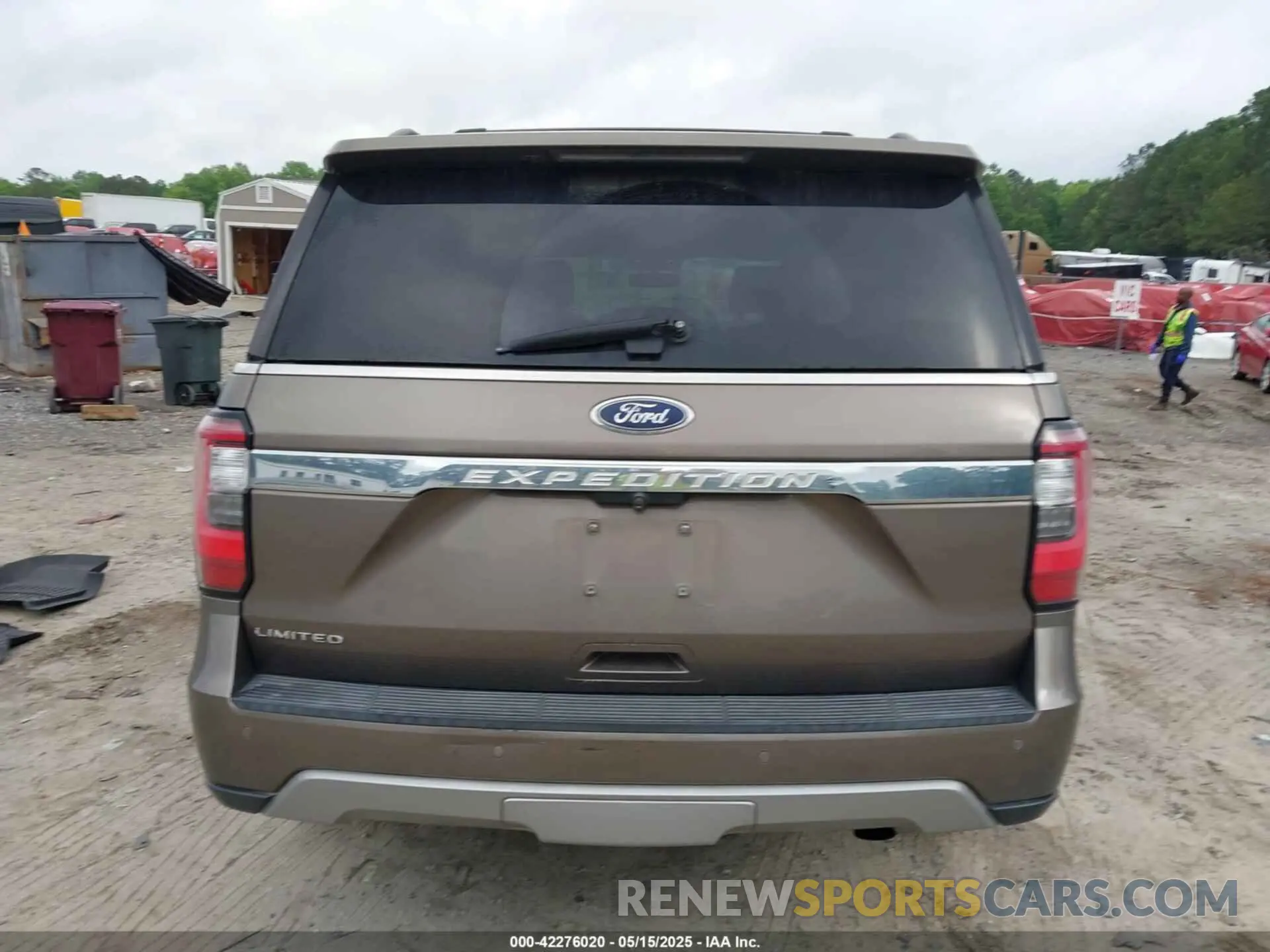 16 Photograph of a damaged car 1FMJU1KT7KEA22116 FORD EXPEDITION 2019