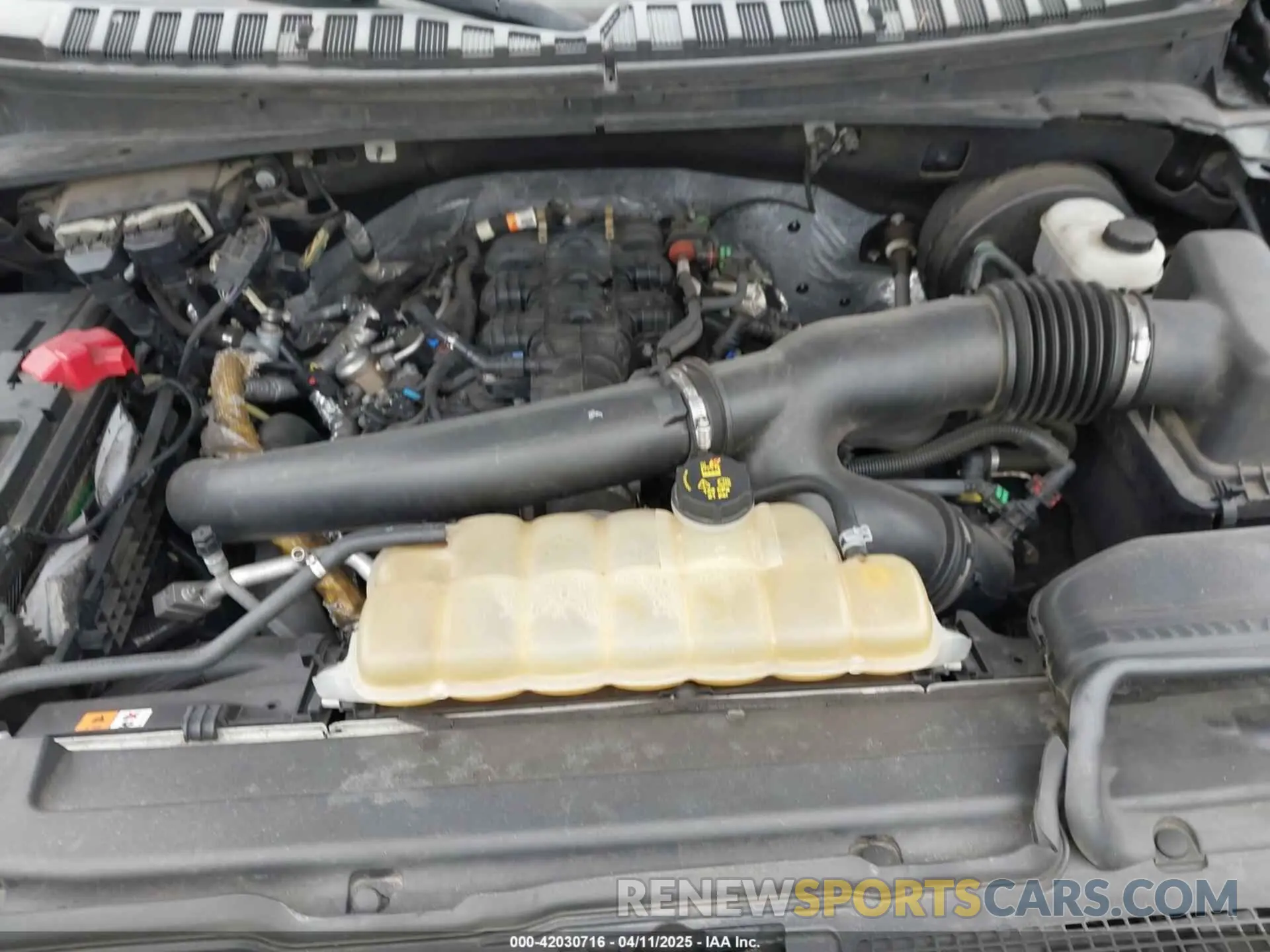 10 Photograph of a damaged car 1FMJU1KT8KEA38258 FORD EXPEDITION 2019