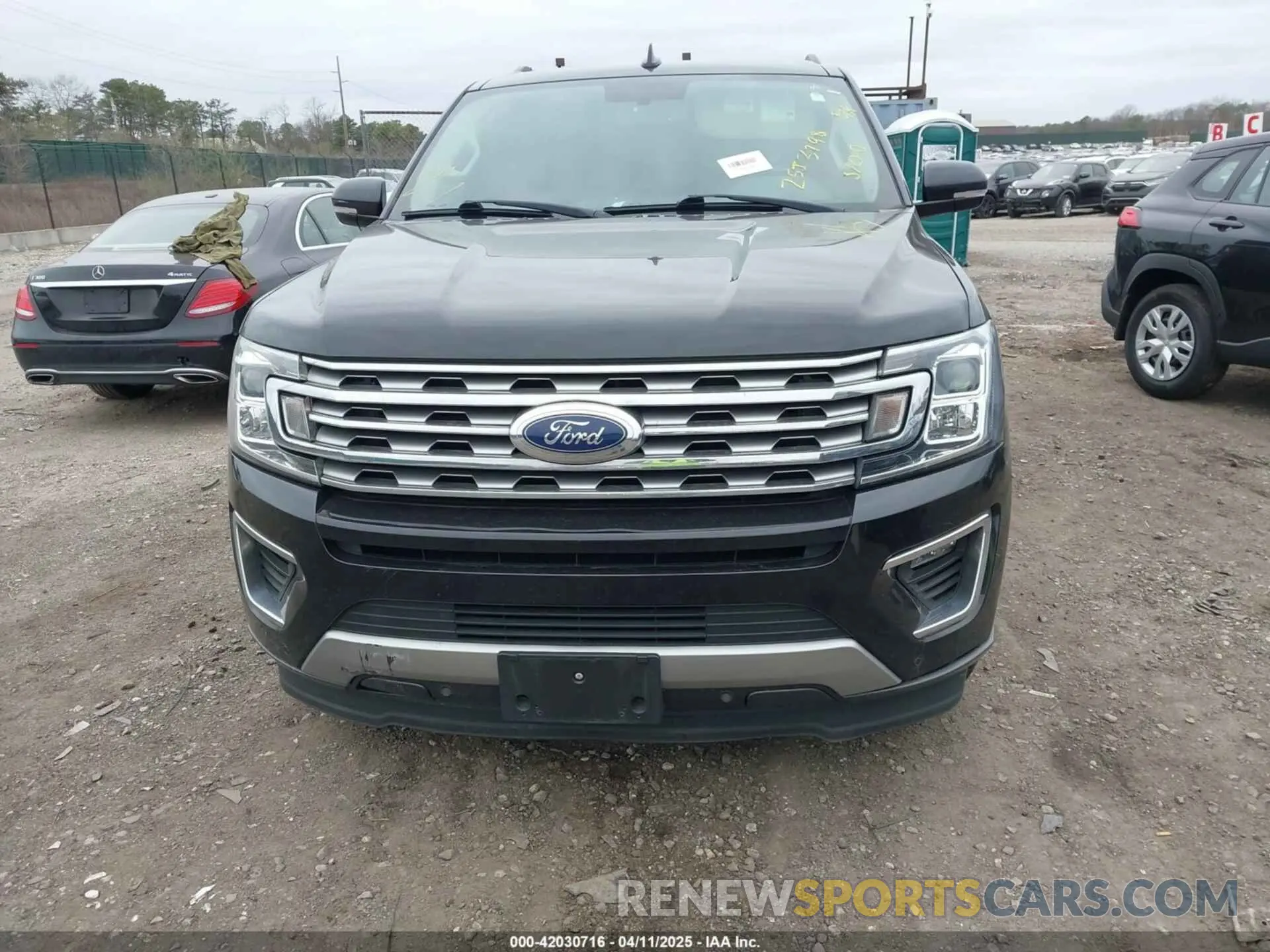 11 Photograph of a damaged car 1FMJU1KT8KEA38258 FORD EXPEDITION 2019