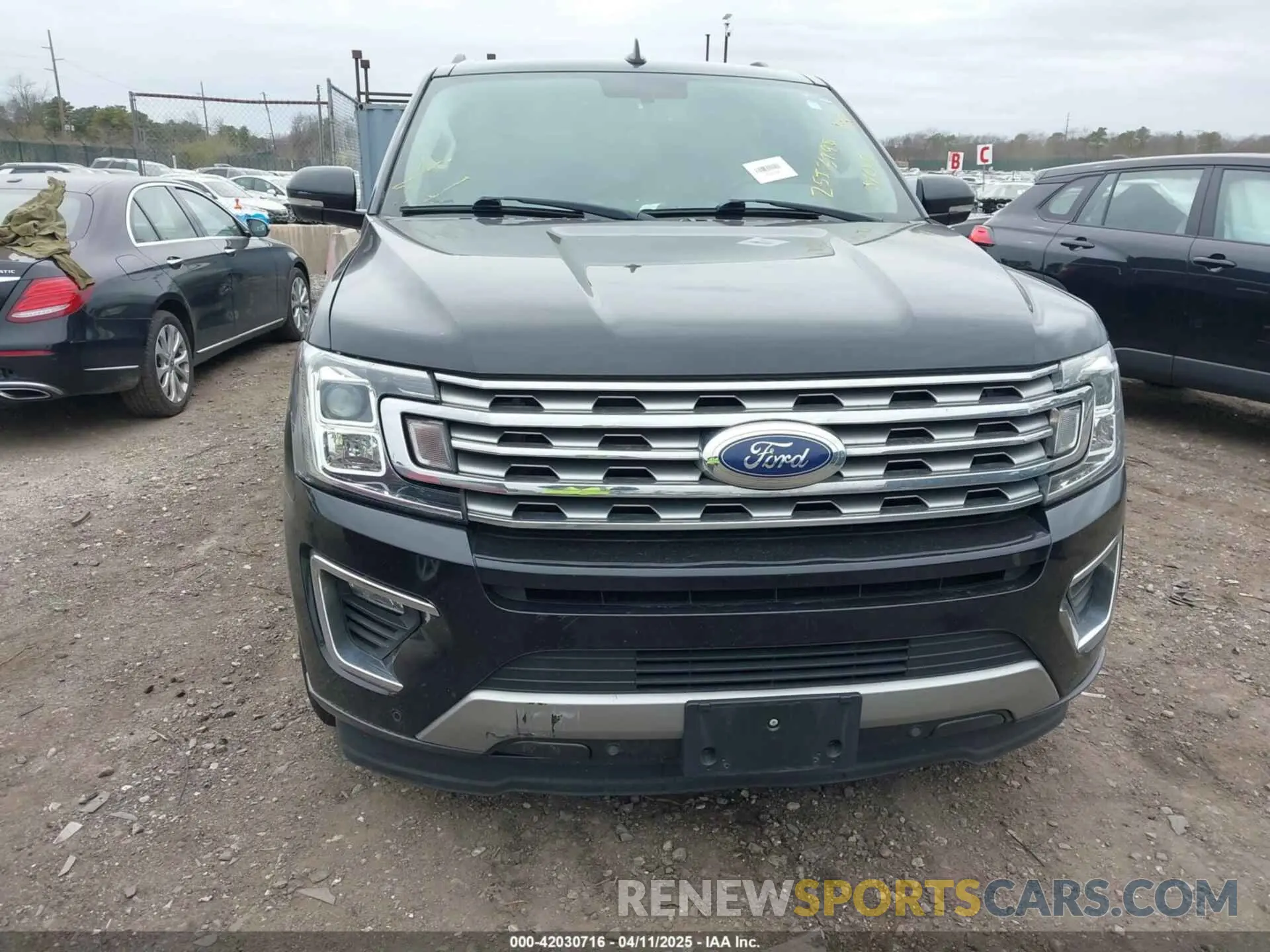 6 Photograph of a damaged car 1FMJU1KT8KEA38258 FORD EXPEDITION 2019