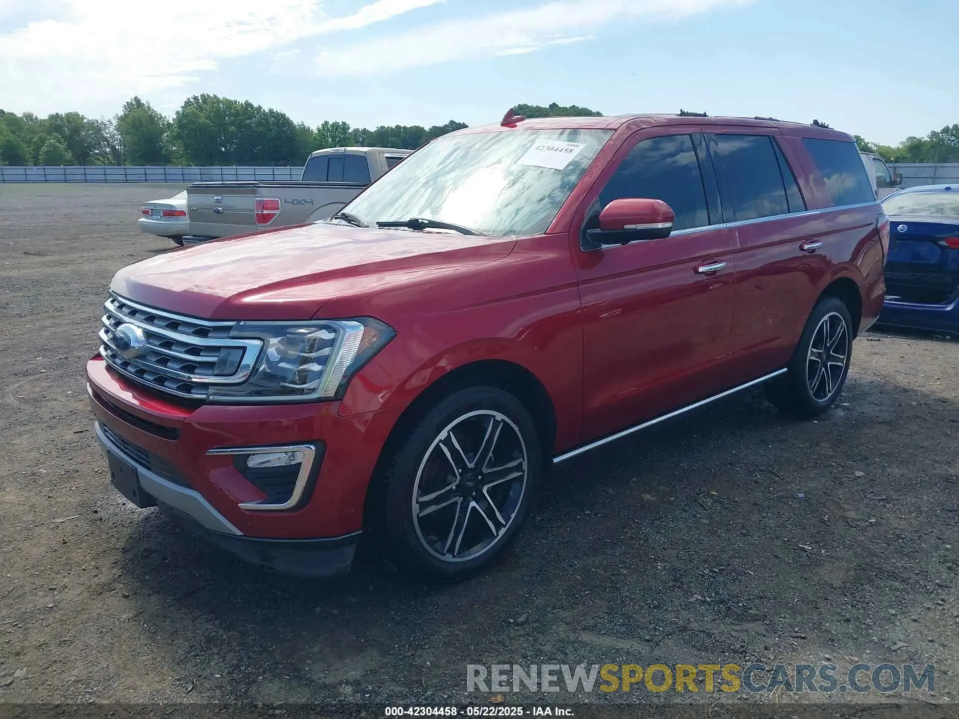 2 Photograph of a damaged car 1FMJU1KT8KEA66240 FORD EXPEDITION 2019