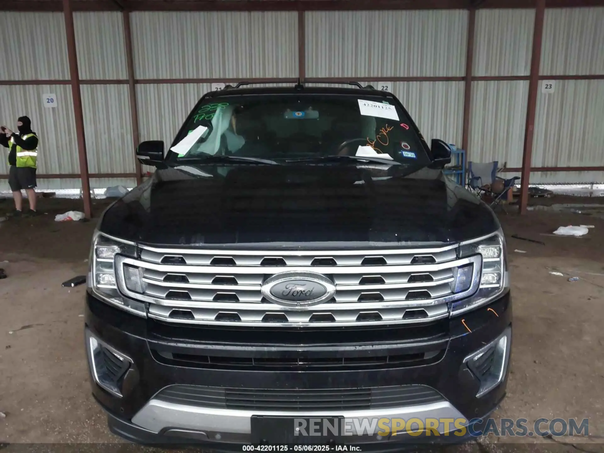 12 Photograph of a damaged car 1FMJU1KT8KEA89808 FORD EXPEDITION 2019