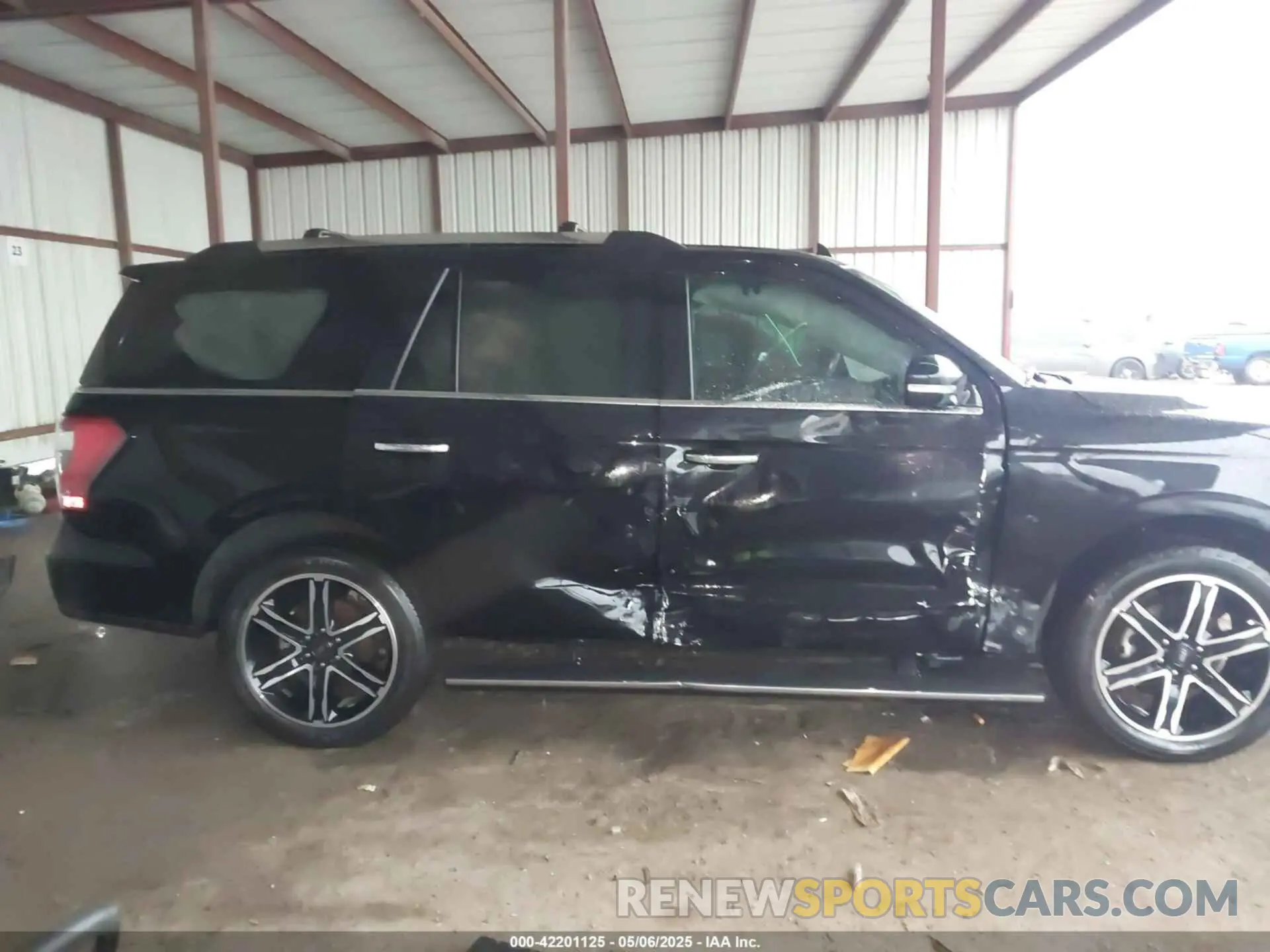 13 Photograph of a damaged car 1FMJU1KT8KEA89808 FORD EXPEDITION 2019