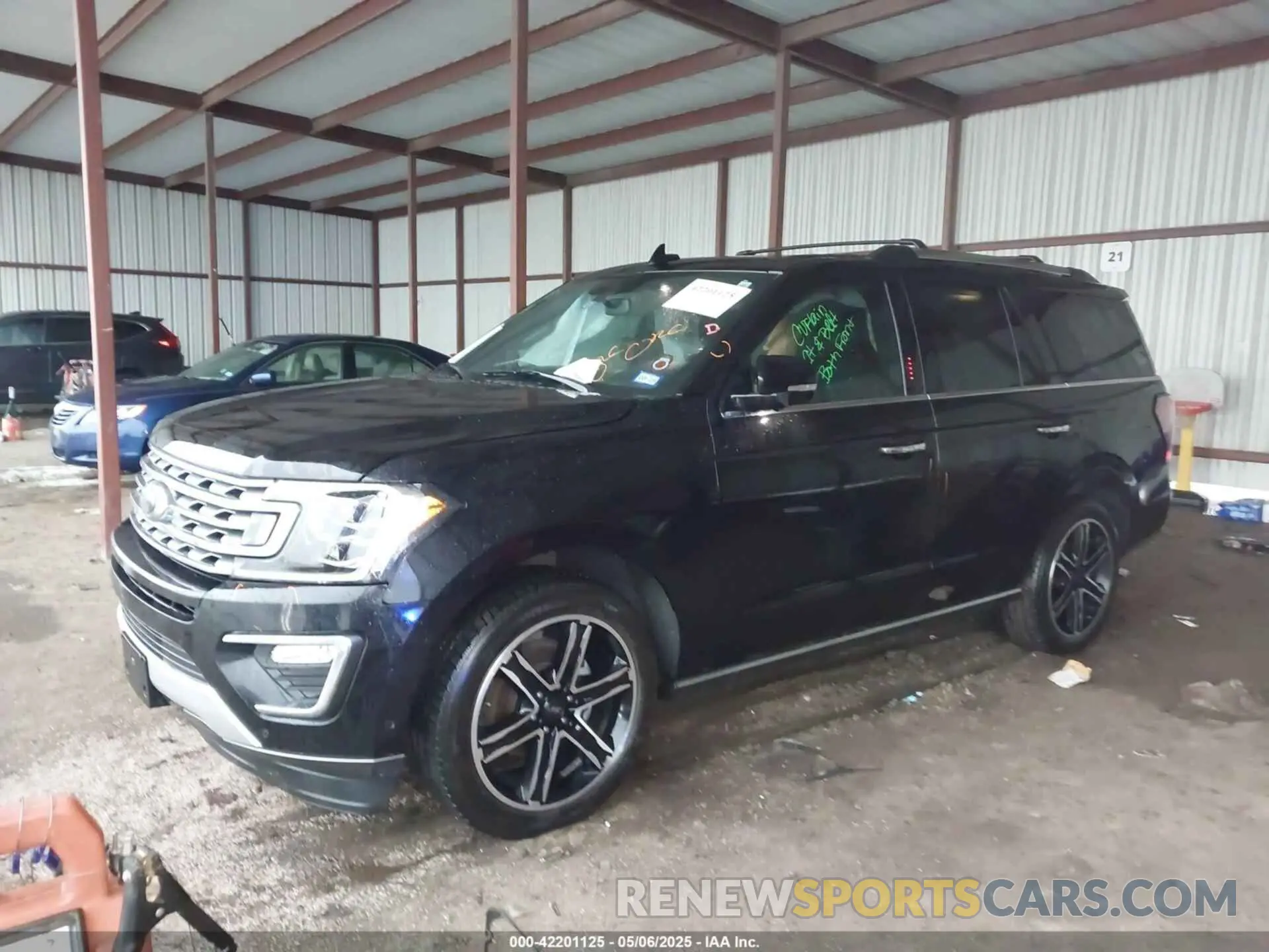 2 Photograph of a damaged car 1FMJU1KT8KEA89808 FORD EXPEDITION 2019