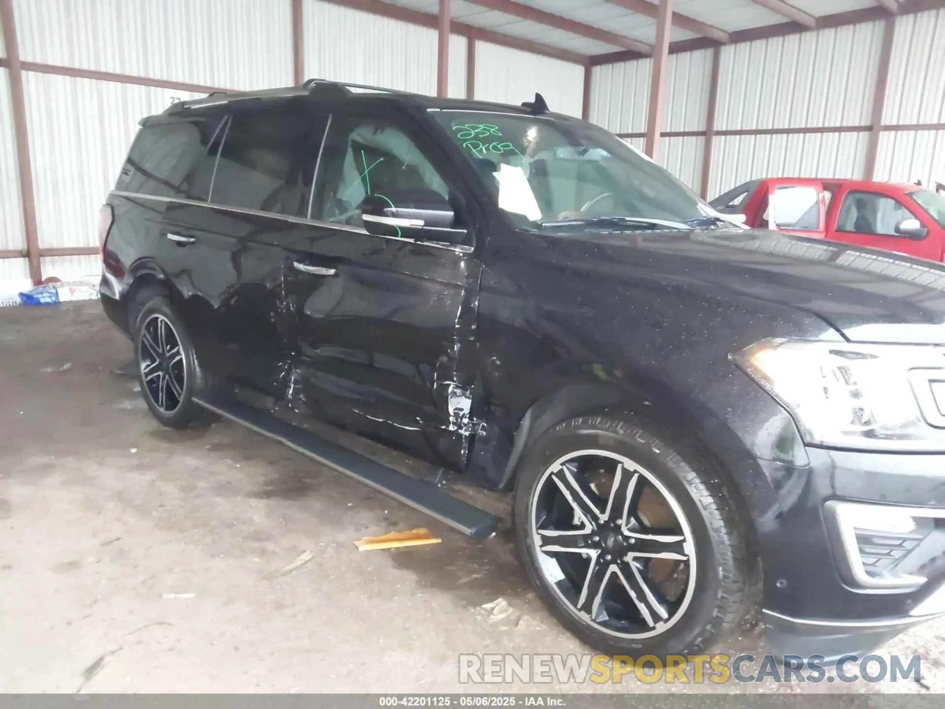 6 Photograph of a damaged car 1FMJU1KT8KEA89808 FORD EXPEDITION 2019