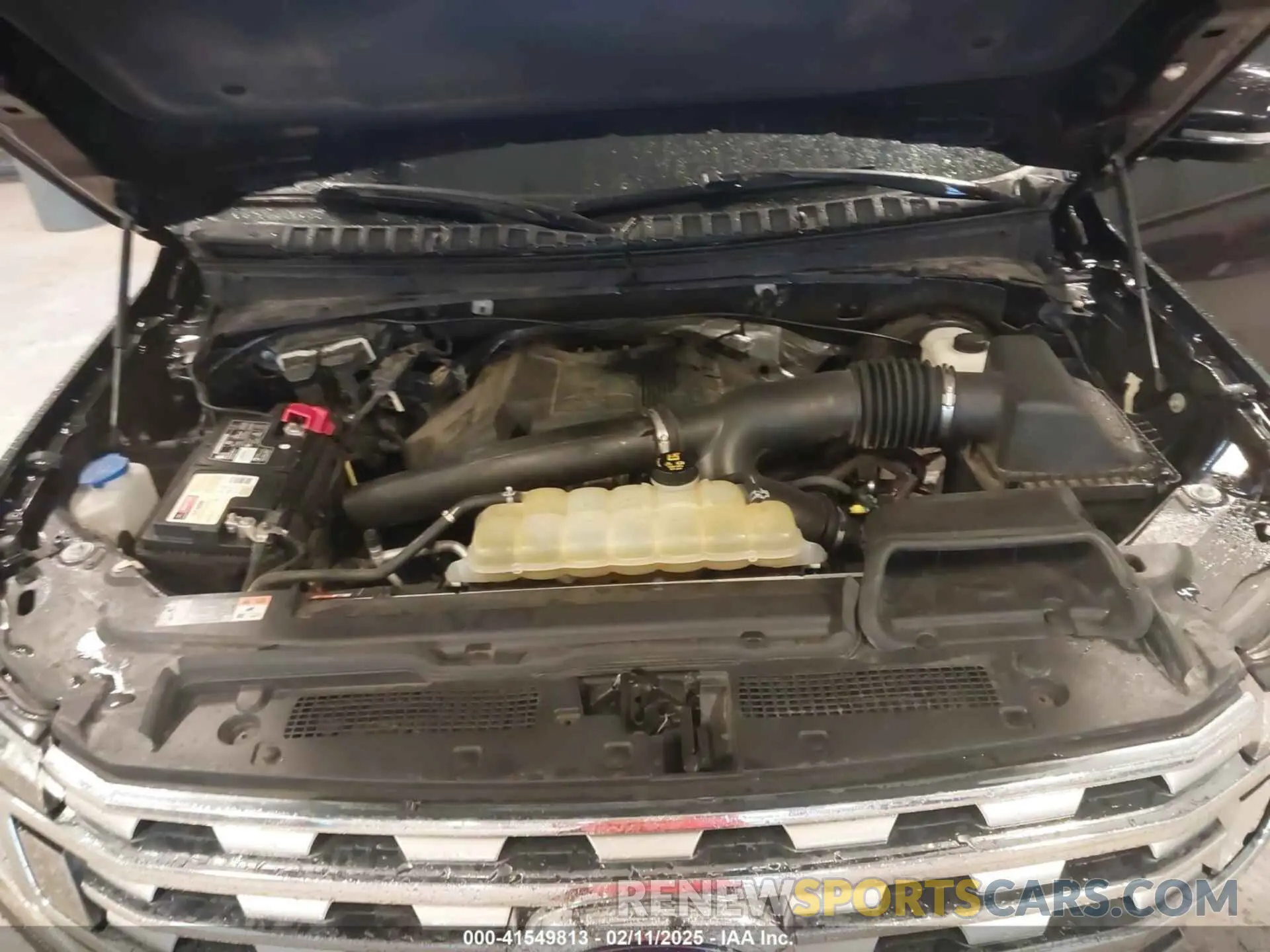 10 Photograph of a damaged car 1FMJU1KTXKEA73156 FORD EXPEDITION 2019