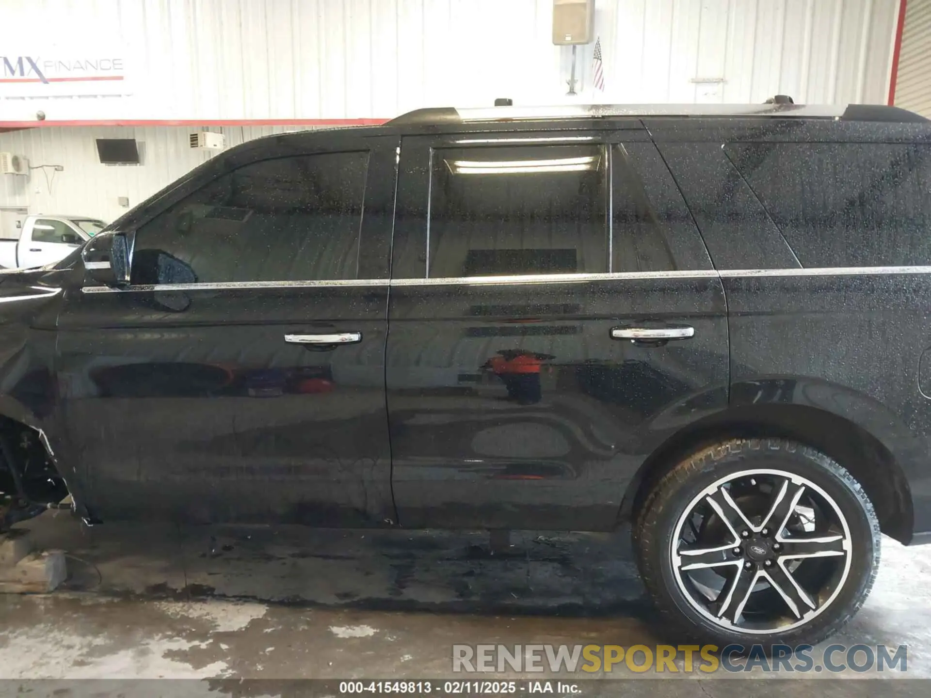 15 Photograph of a damaged car 1FMJU1KTXKEA73156 FORD EXPEDITION 2019