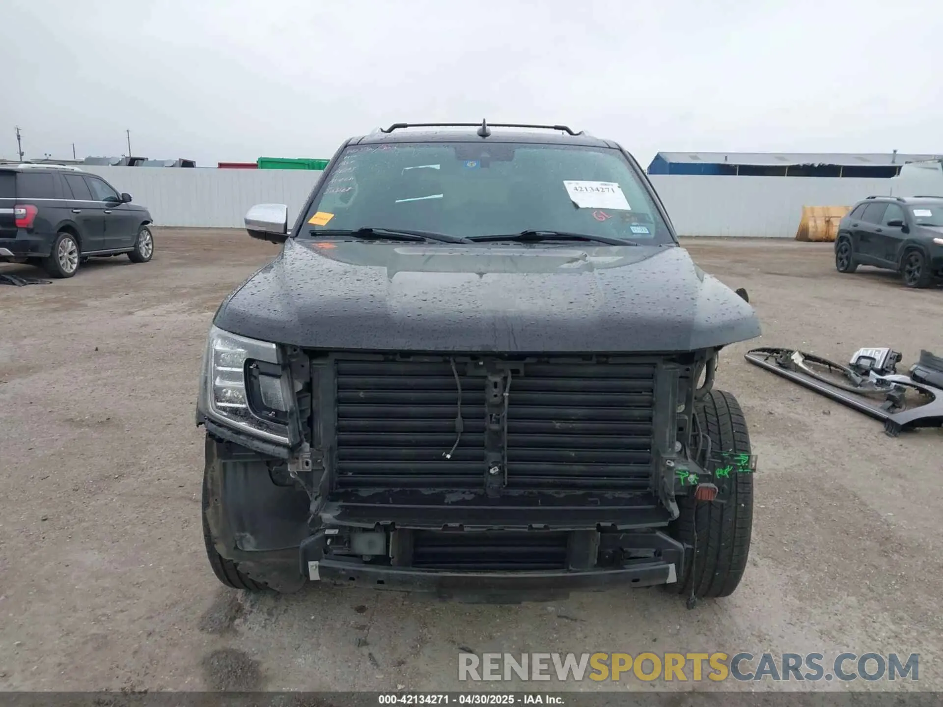 13 Photograph of a damaged car 1FMJU1LT1KEA23423 FORD EXPEDITION 2019