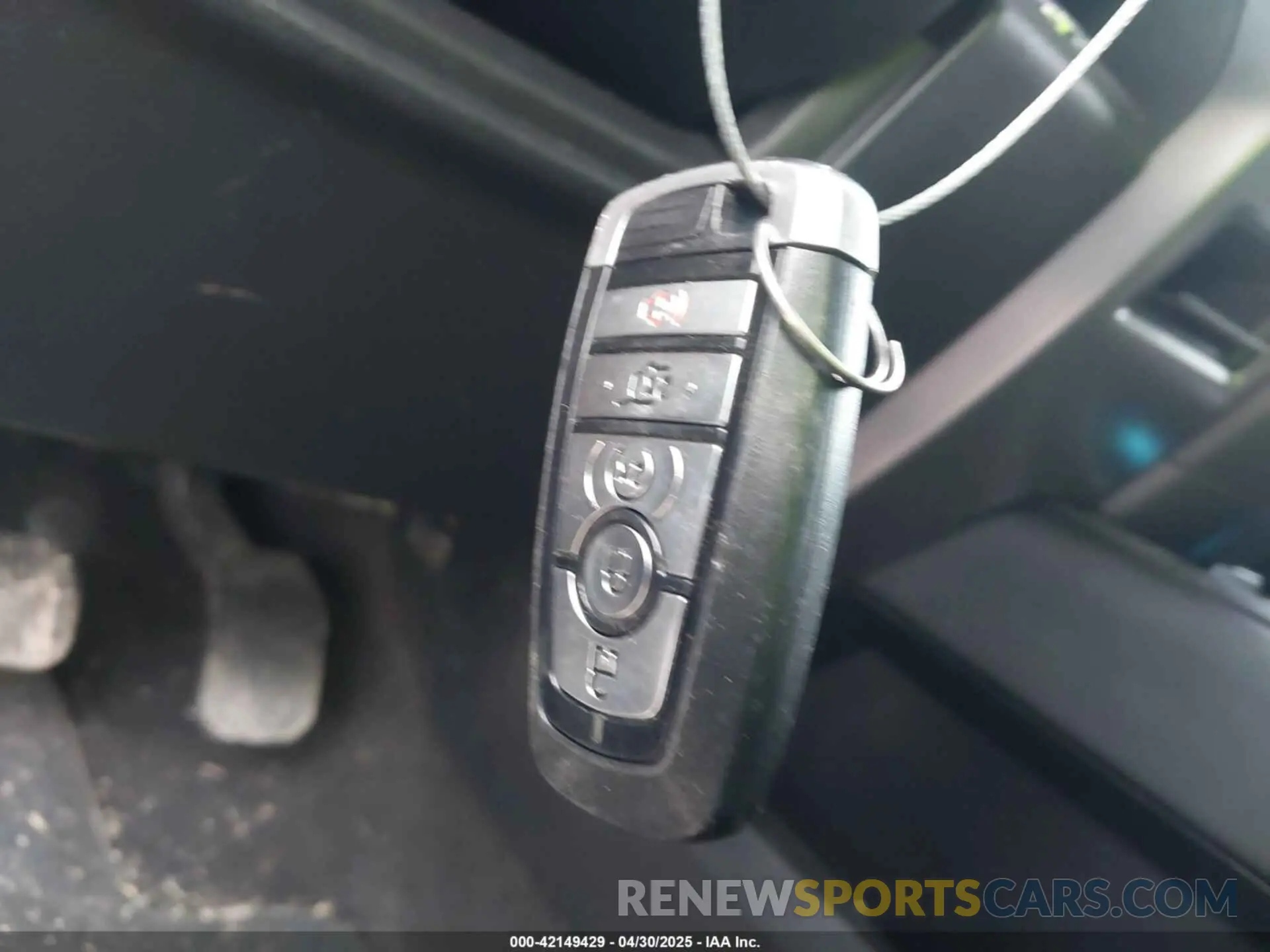 11 Photograph of a damaged car 1FMJU1LT3KEA23522 FORD EXPEDITION 2019
