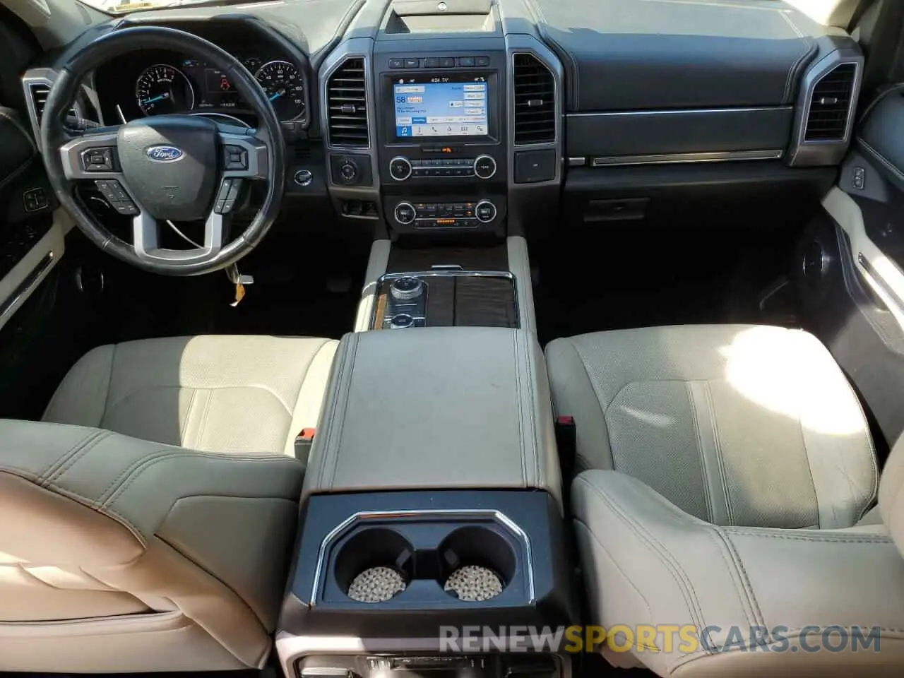 8 Photograph of a damaged car 1FMJU1MT1KEA58042 FORD EXPEDITION 2019