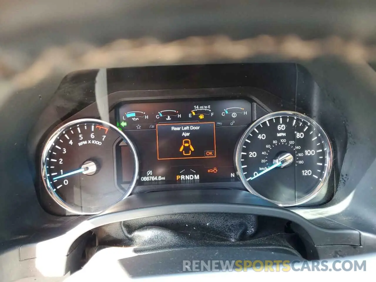 9 Photograph of a damaged car 1FMJU1MT1KEA58042 FORD EXPEDITION 2019