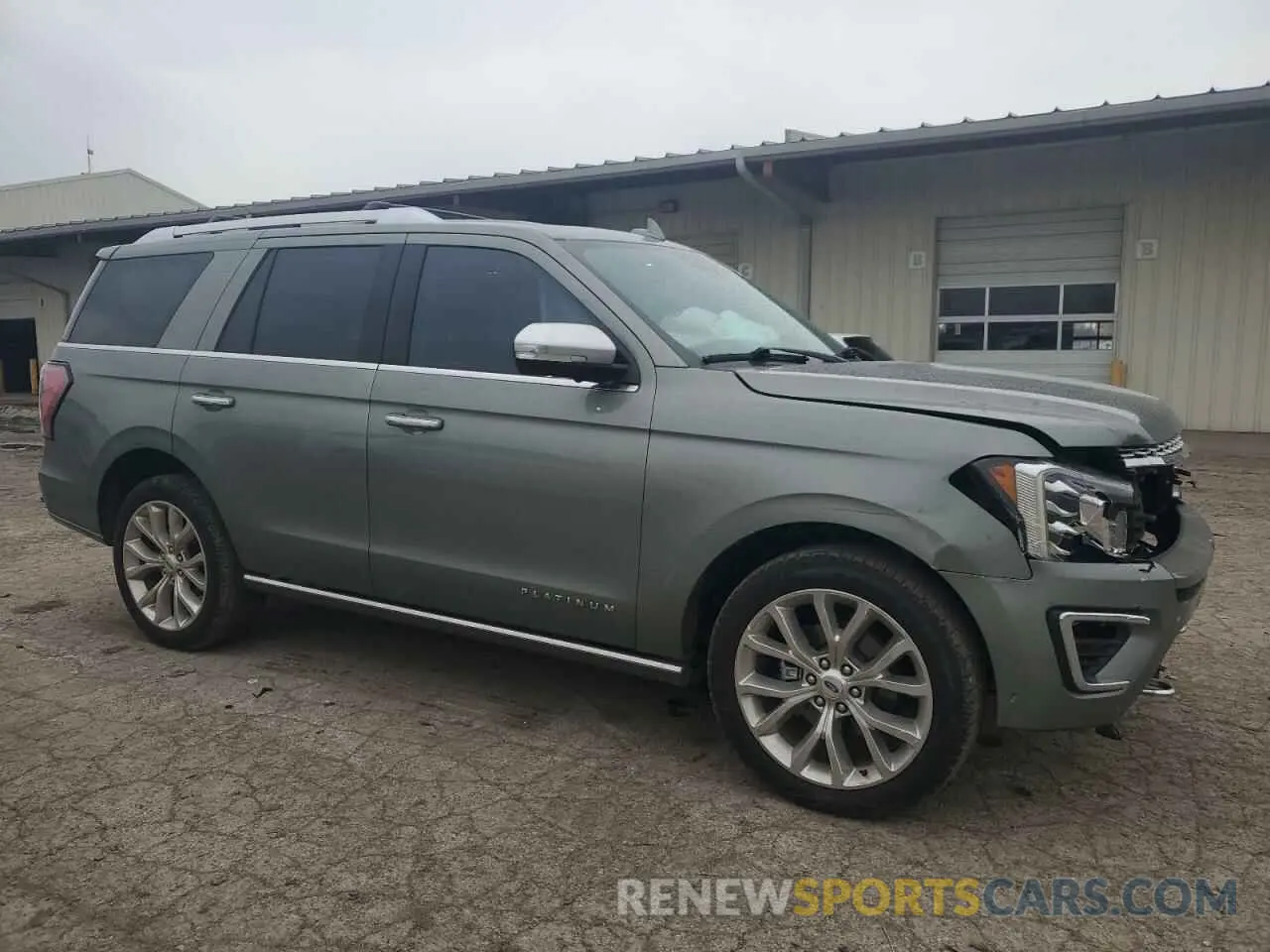 4 Photograph of a damaged car 1FMJU1MT5KEA30308 FORD EXPEDITION 2019