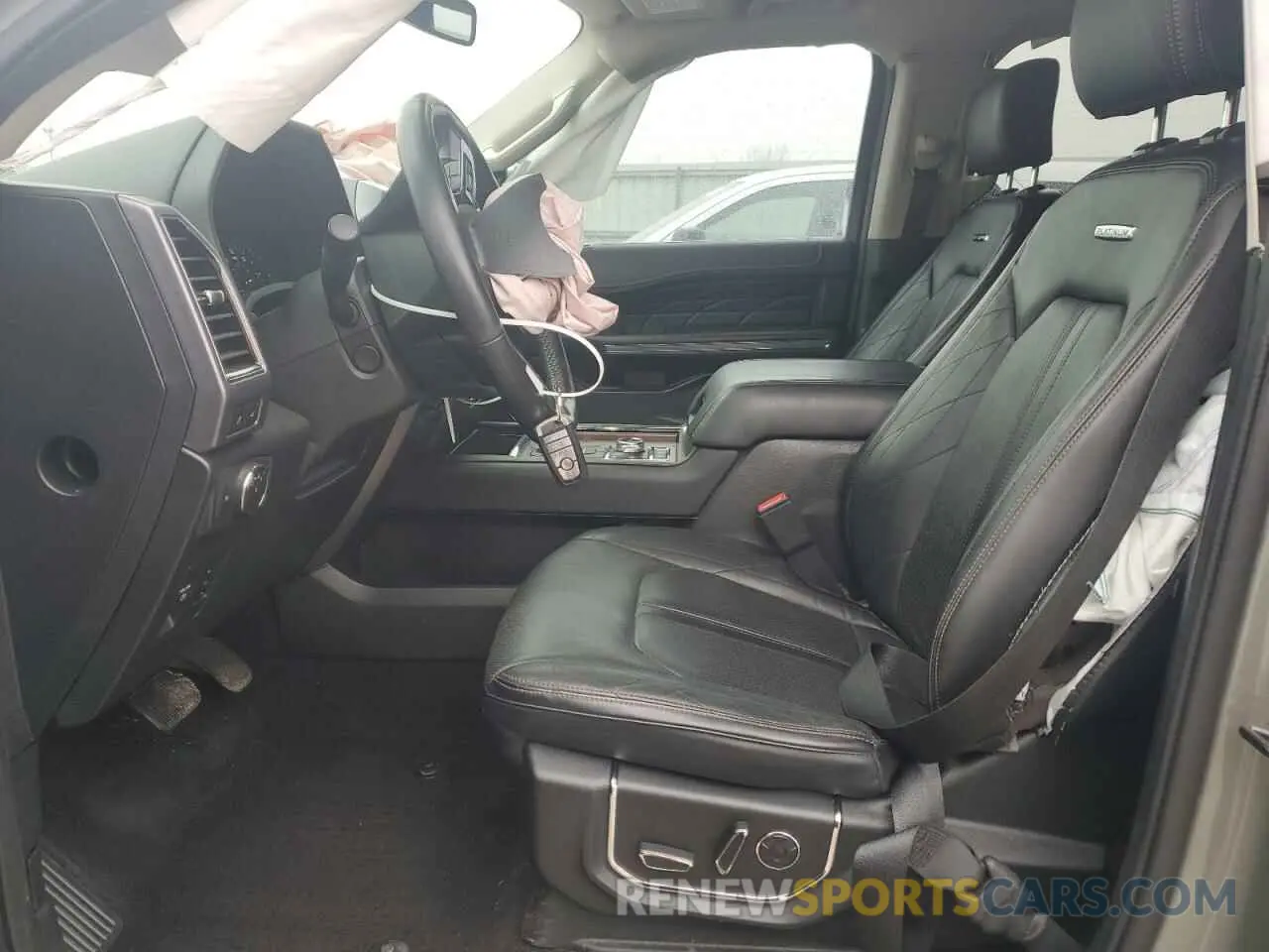 7 Photograph of a damaged car 1FMJU1MT5KEA30308 FORD EXPEDITION 2019