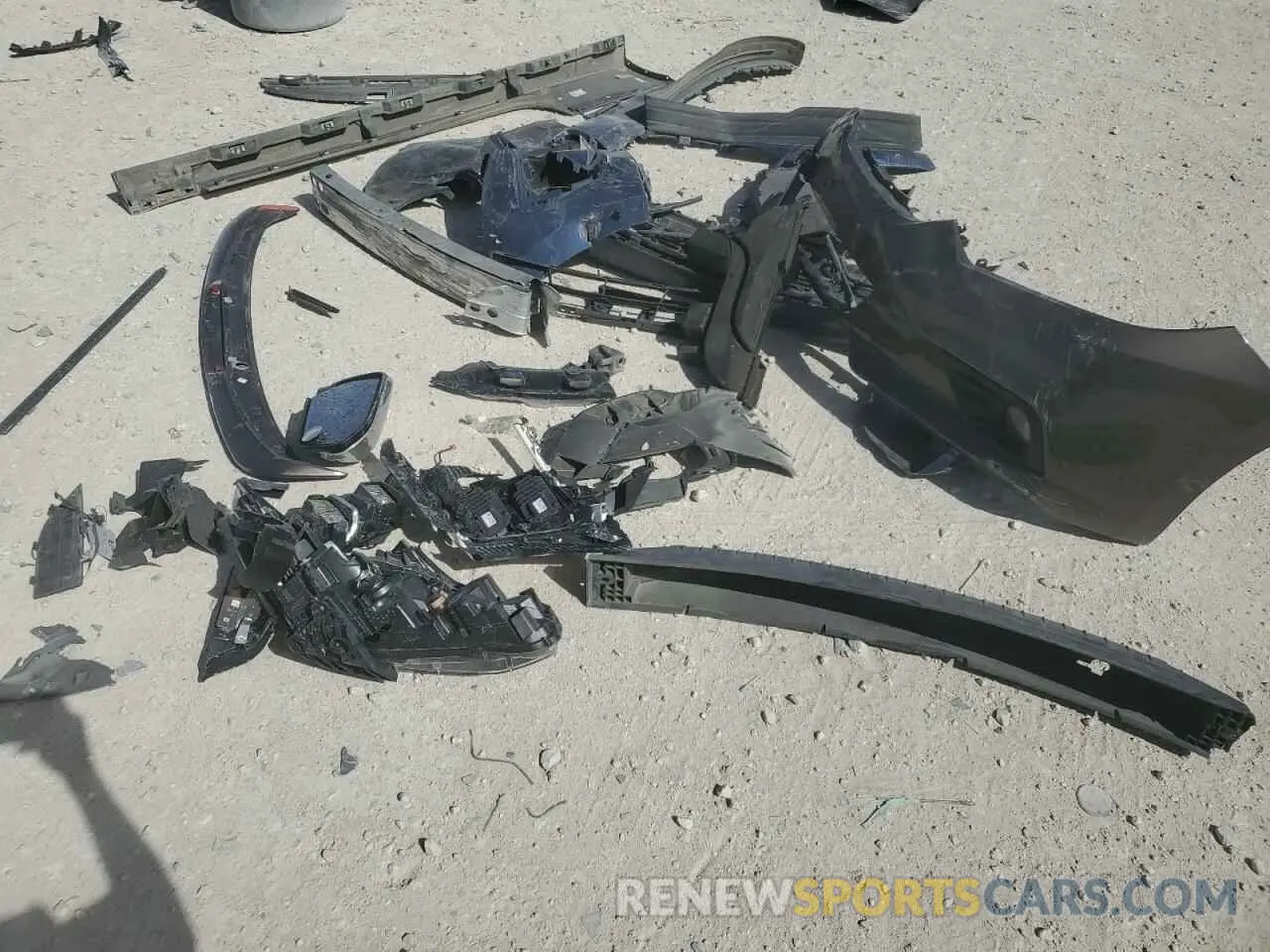 15 Photograph of a damaged car 1FMJU1MT6KEA65195 FORD EXPEDITION 2019