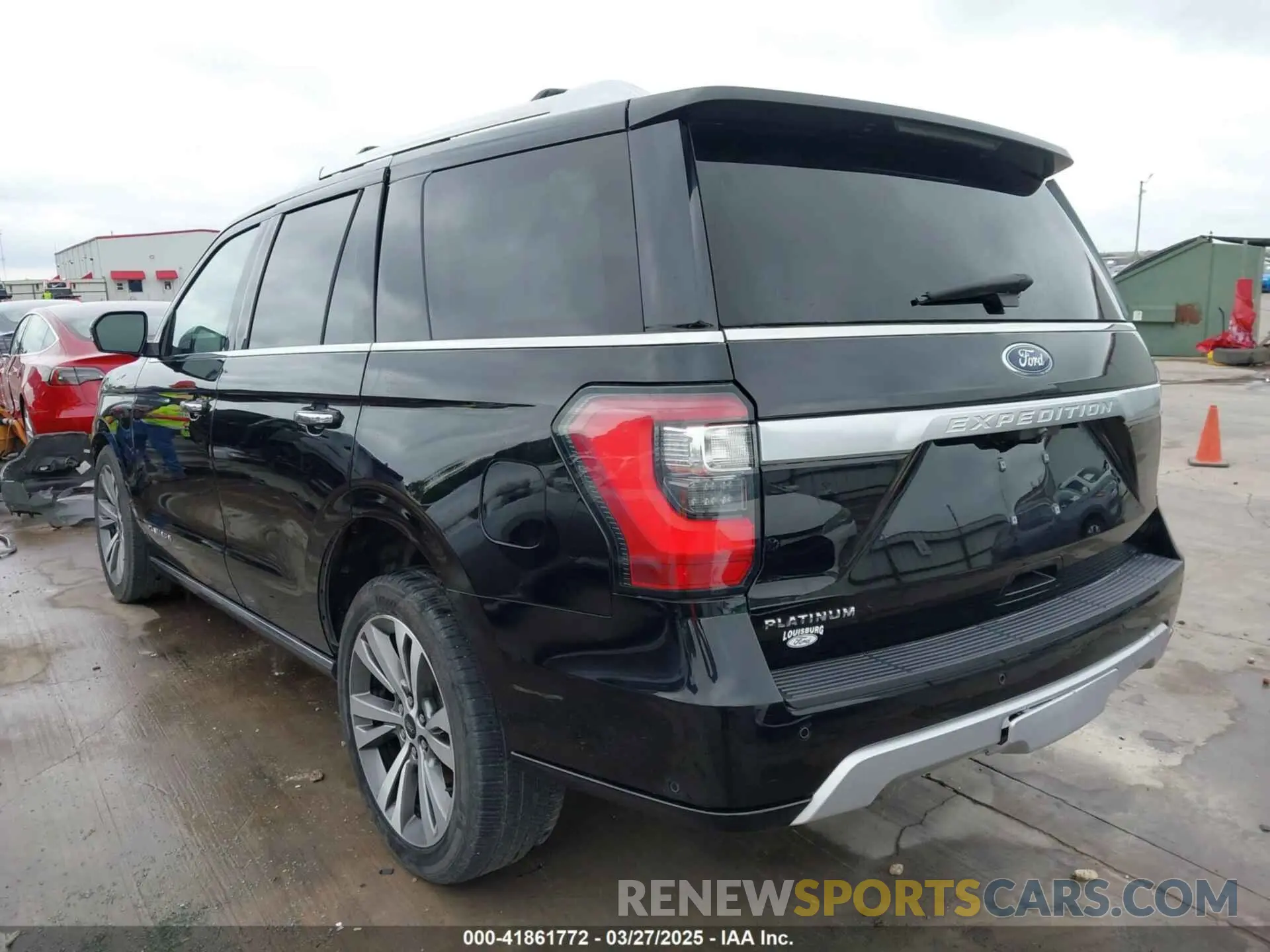 3 Photograph of a damaged car 1FMJU1MT8KEA02325 FORD EXPEDITION 2019