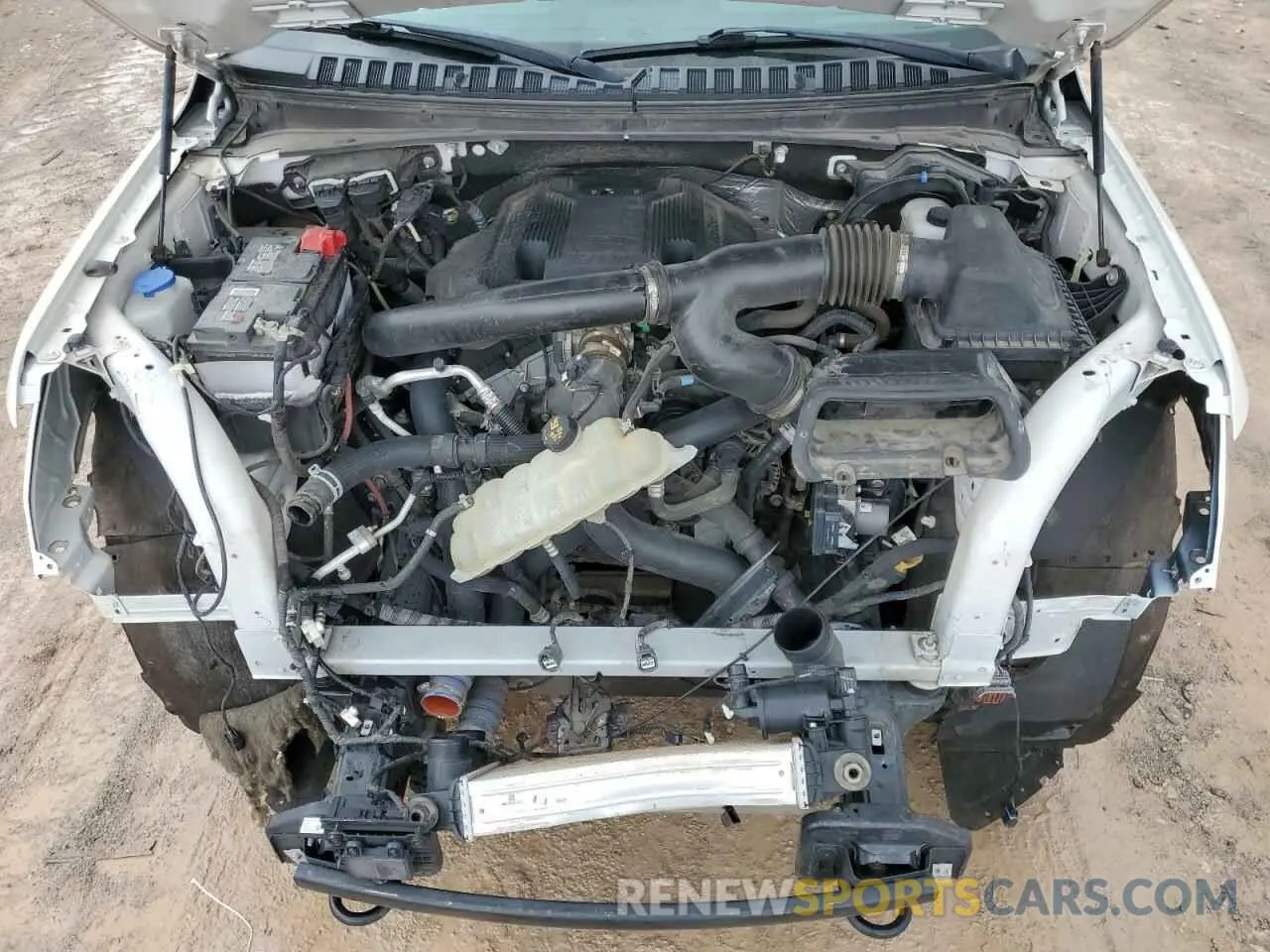 12 Photograph of a damaged car 1FMJU2AT5KEA57762 FORD EXPEDITION 2019