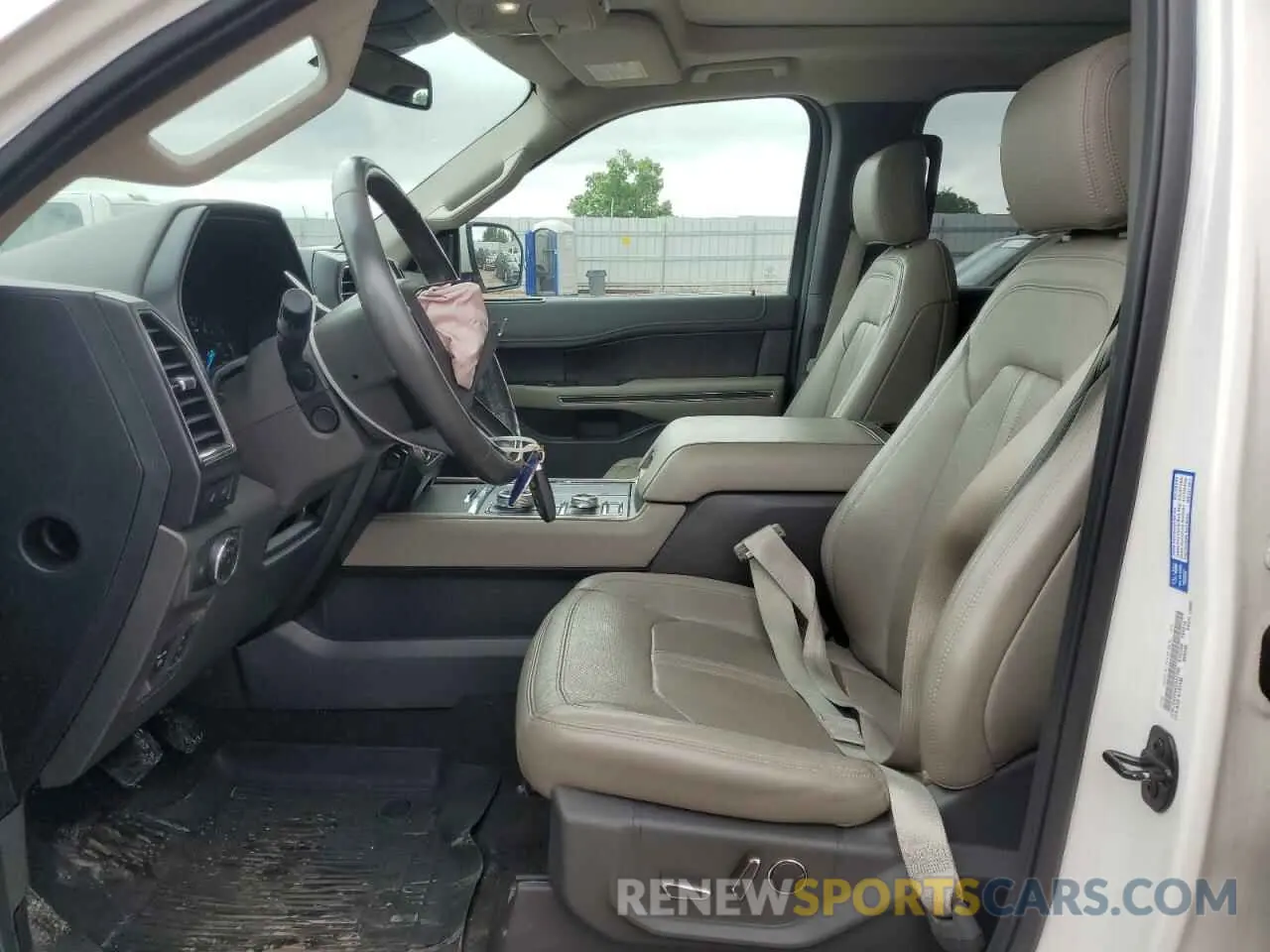 7 Photograph of a damaged car 1FMJU2AT5KEA57762 FORD EXPEDITION 2019
