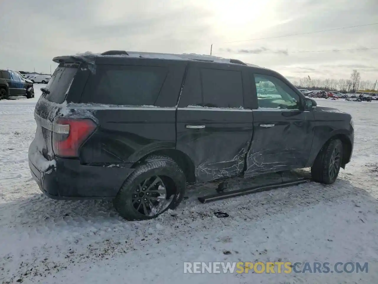 3 Photograph of a damaged car 1FMJU2AT5KEA59186 FORD EXPEDITION 2019