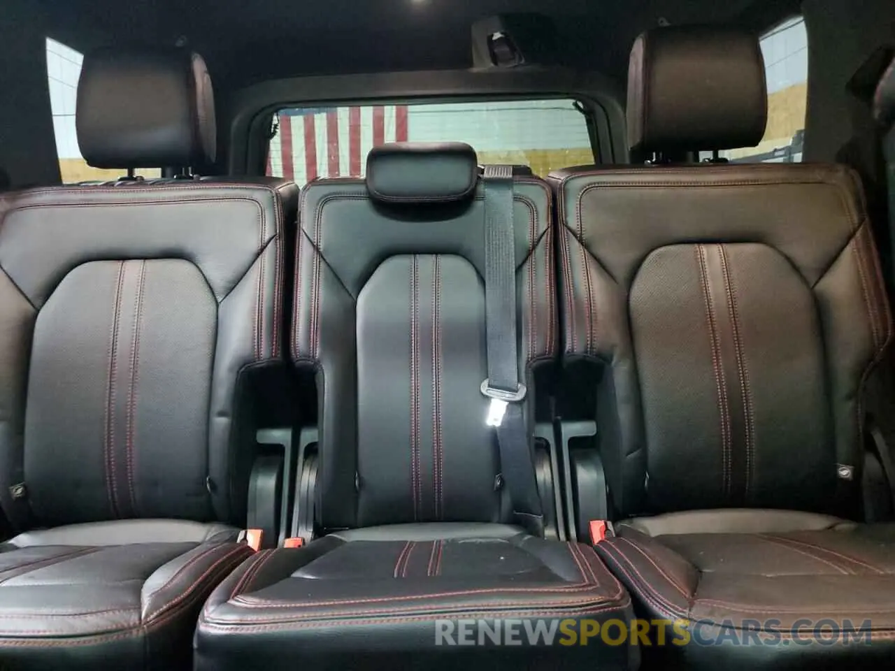 10 Photograph of a damaged car 1FMJU2AT5KEA64601 FORD EXPEDITION 2019