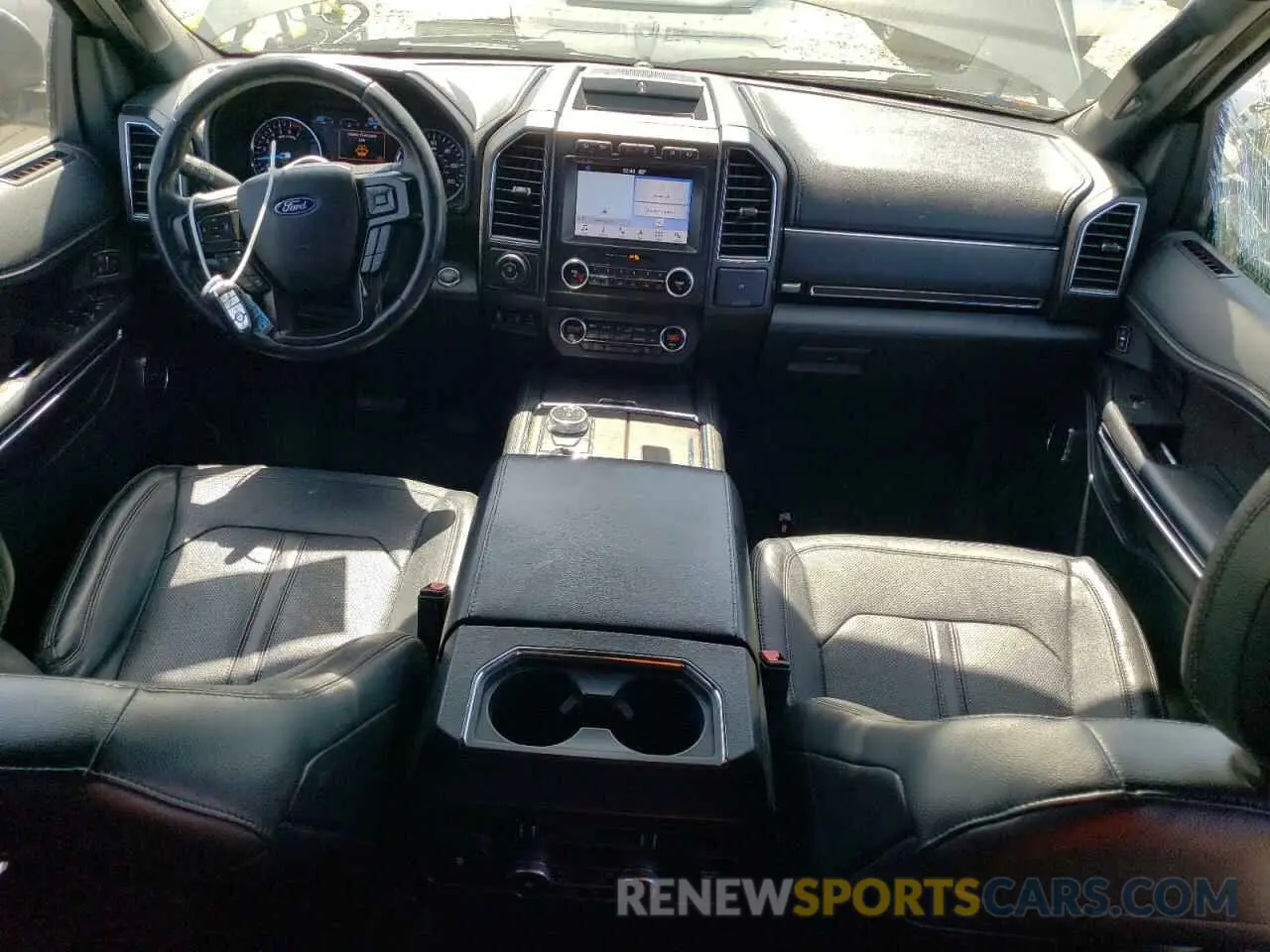 8 Photograph of a damaged car 1FMJU2AT5KEA84024 FORD EXPEDITION 2019