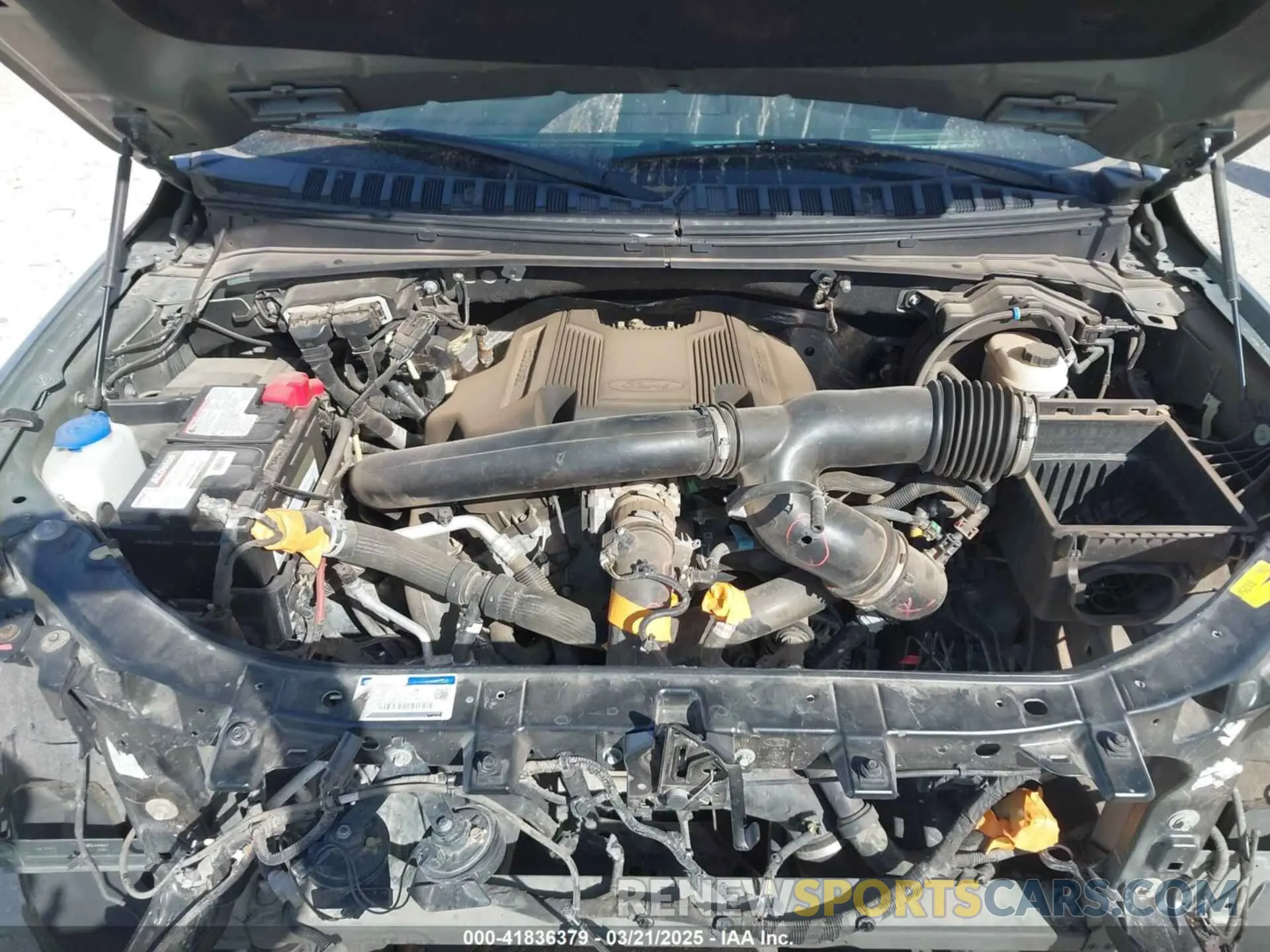 10 Photograph of a damaged car 1FMJU2AT6KEA37892 FORD EXPEDITION 2019