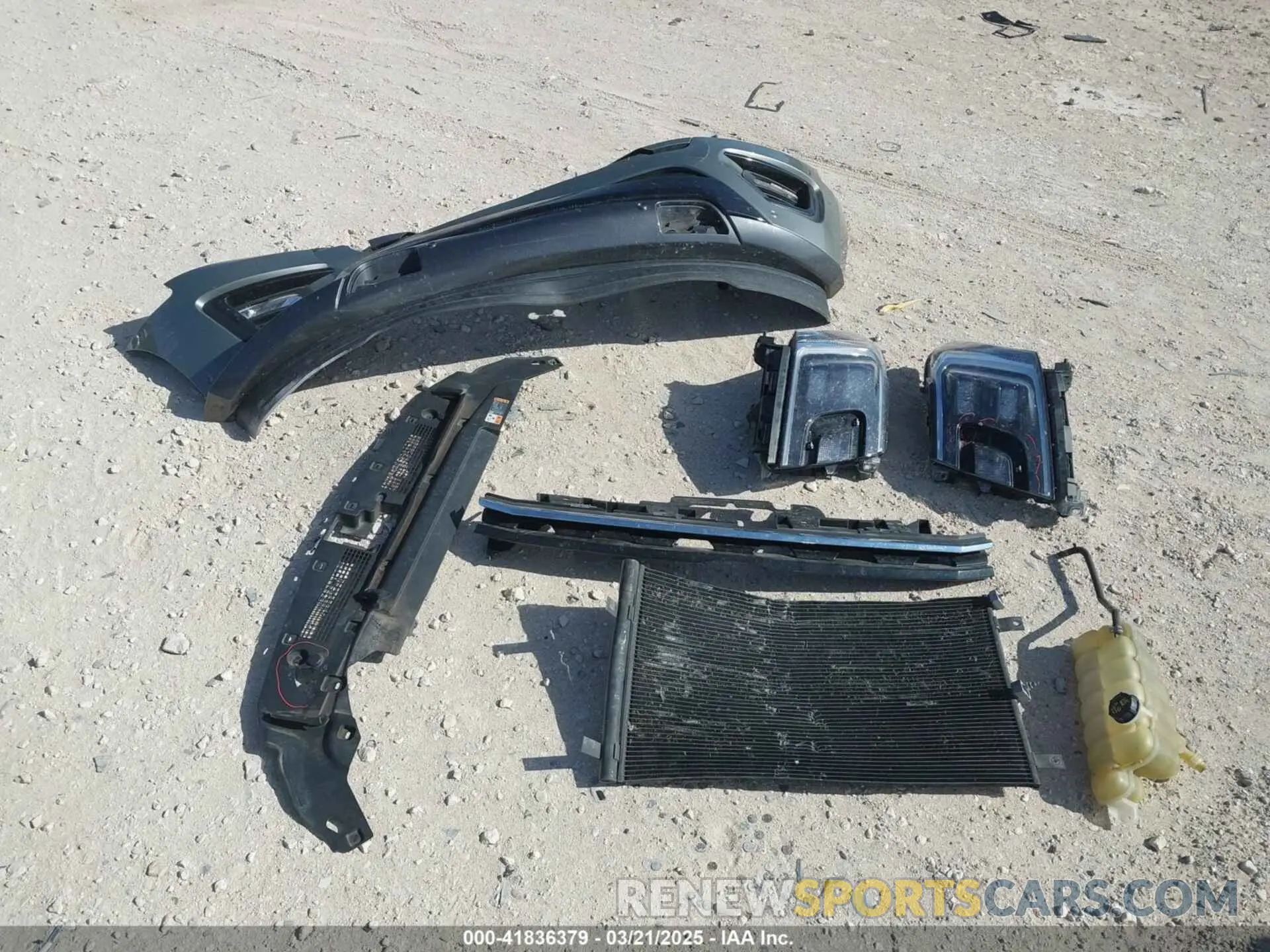 12 Photograph of a damaged car 1FMJU2AT6KEA37892 FORD EXPEDITION 2019