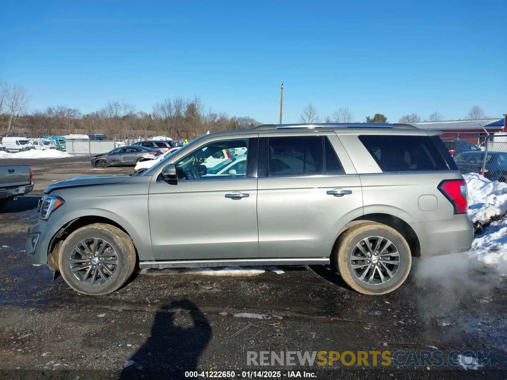 14 Photograph of a damaged car 1FMJU2AT8KEA33195 FORD EXPEDITION 2019