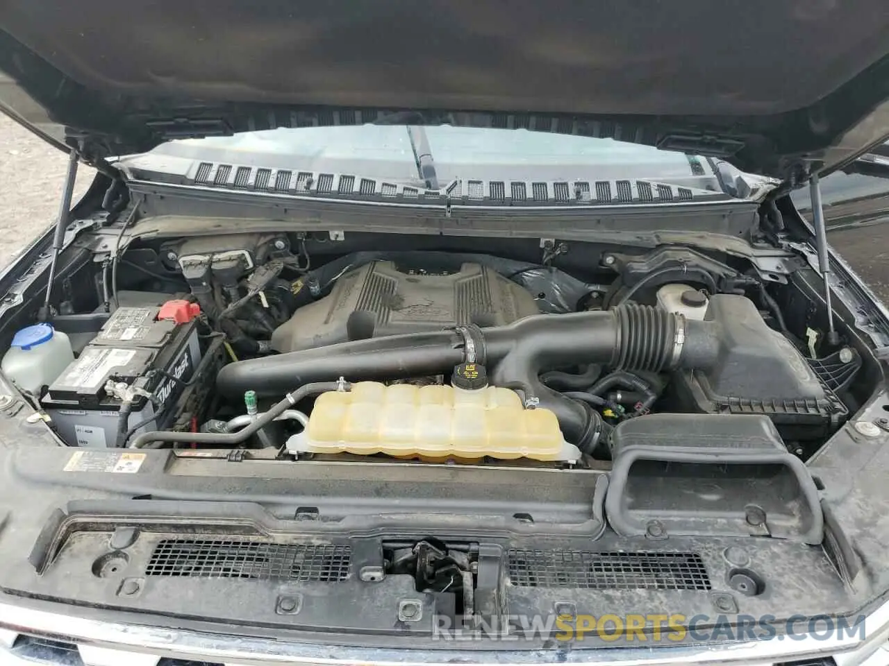 12 Photograph of a damaged car 1FMJU2AT9KEA01534 FORD EXPEDITION 2019