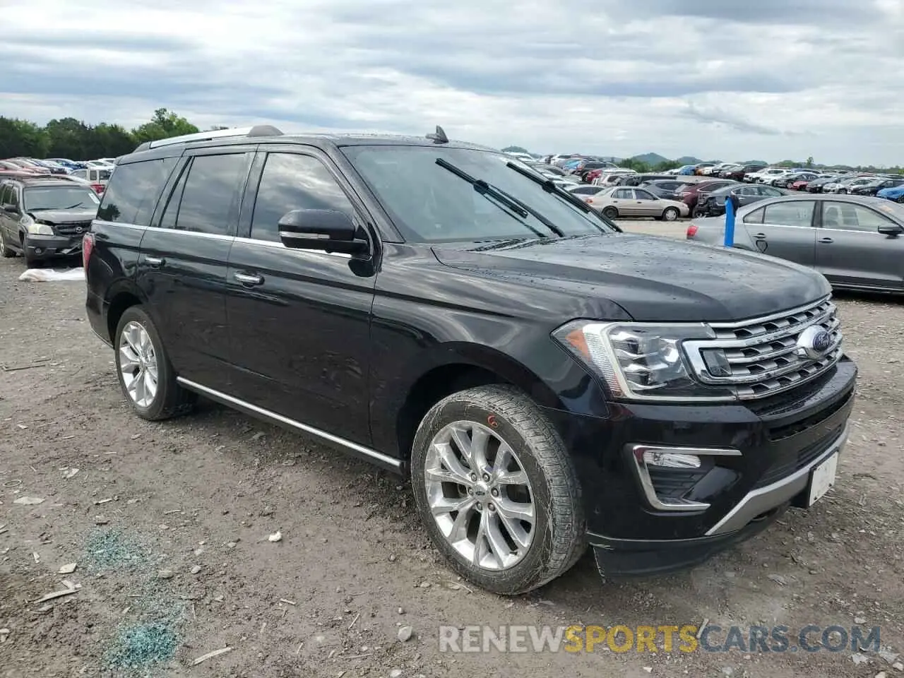 4 Photograph of a damaged car 1FMJU2AT9KEA01534 FORD EXPEDITION 2019