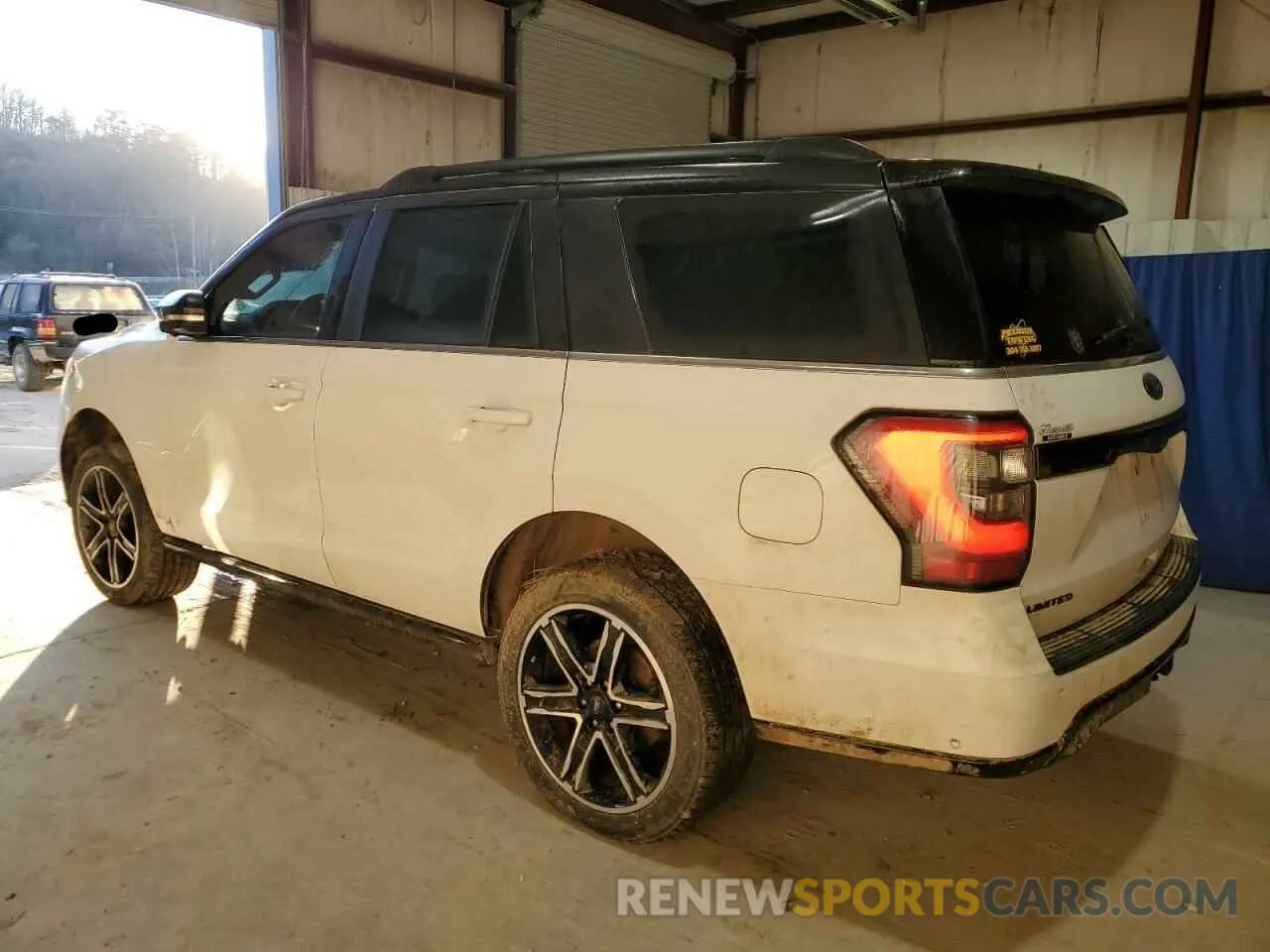 2 Photograph of a damaged car 1FMJU2AT9KEA54234 FORD EXPEDITION 2019
