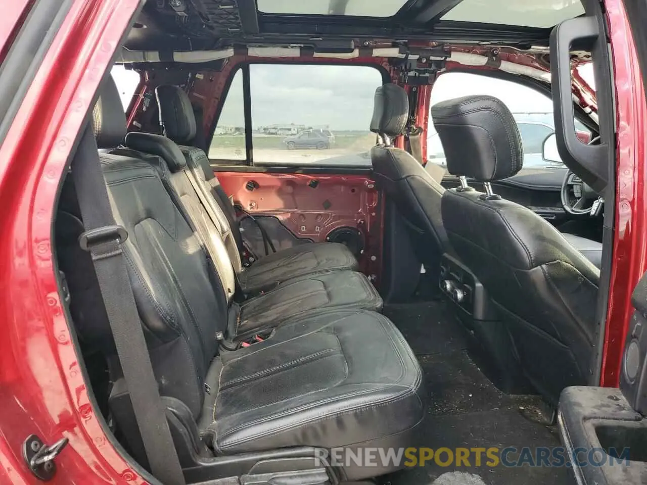 11 Photograph of a damaged car 1FMJU2AT9KEA65962 FORD EXPEDITION 2019