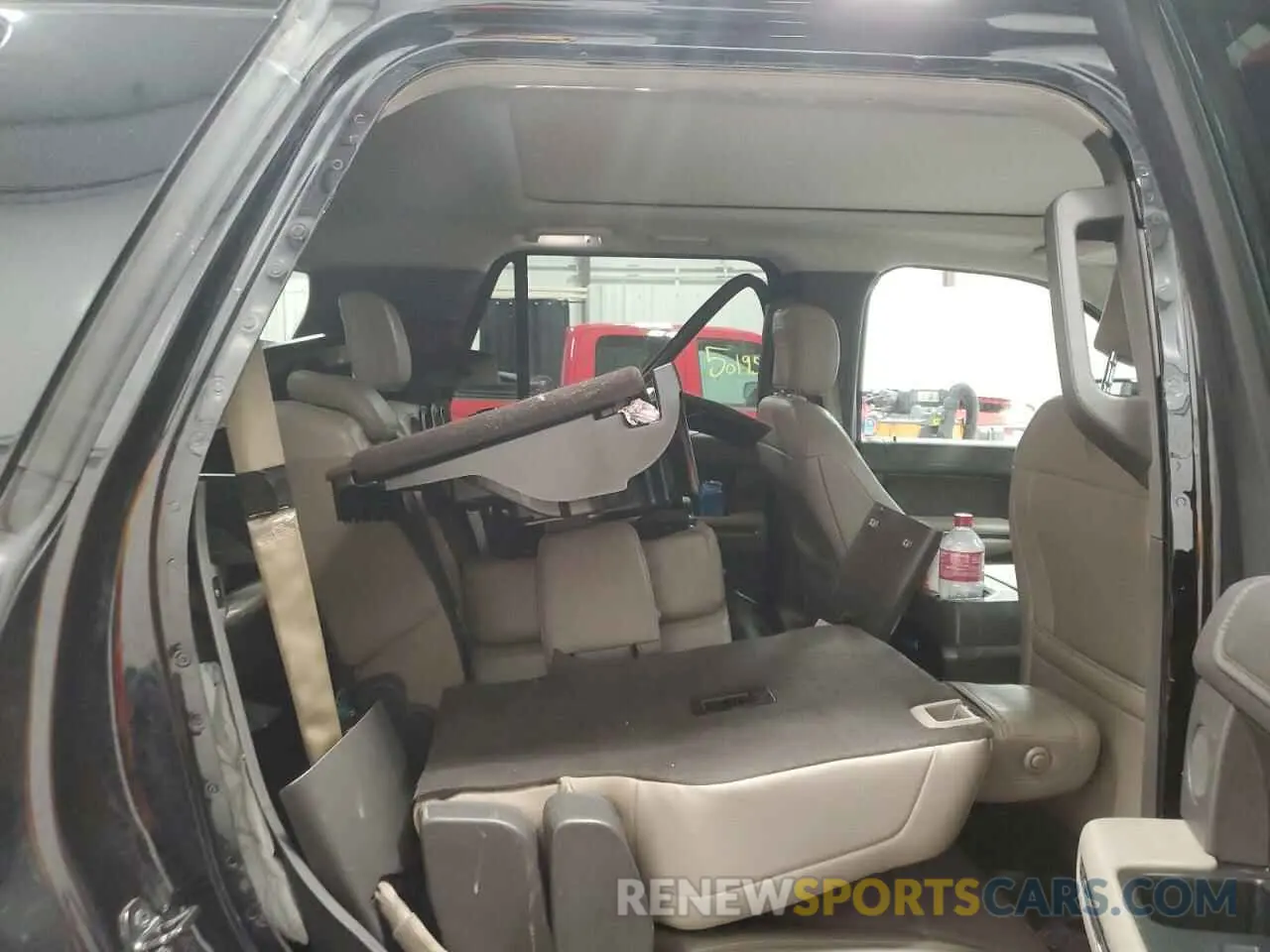 11 Photograph of a damaged car 1FMJU2ATXKEA06578 FORD EXPEDITION 2019