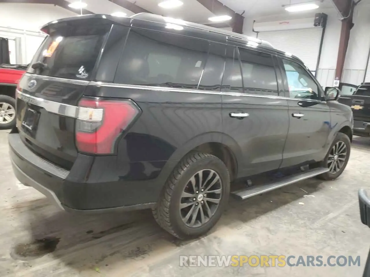 3 Photograph of a damaged car 1FMJU2ATXKEA06578 FORD EXPEDITION 2019