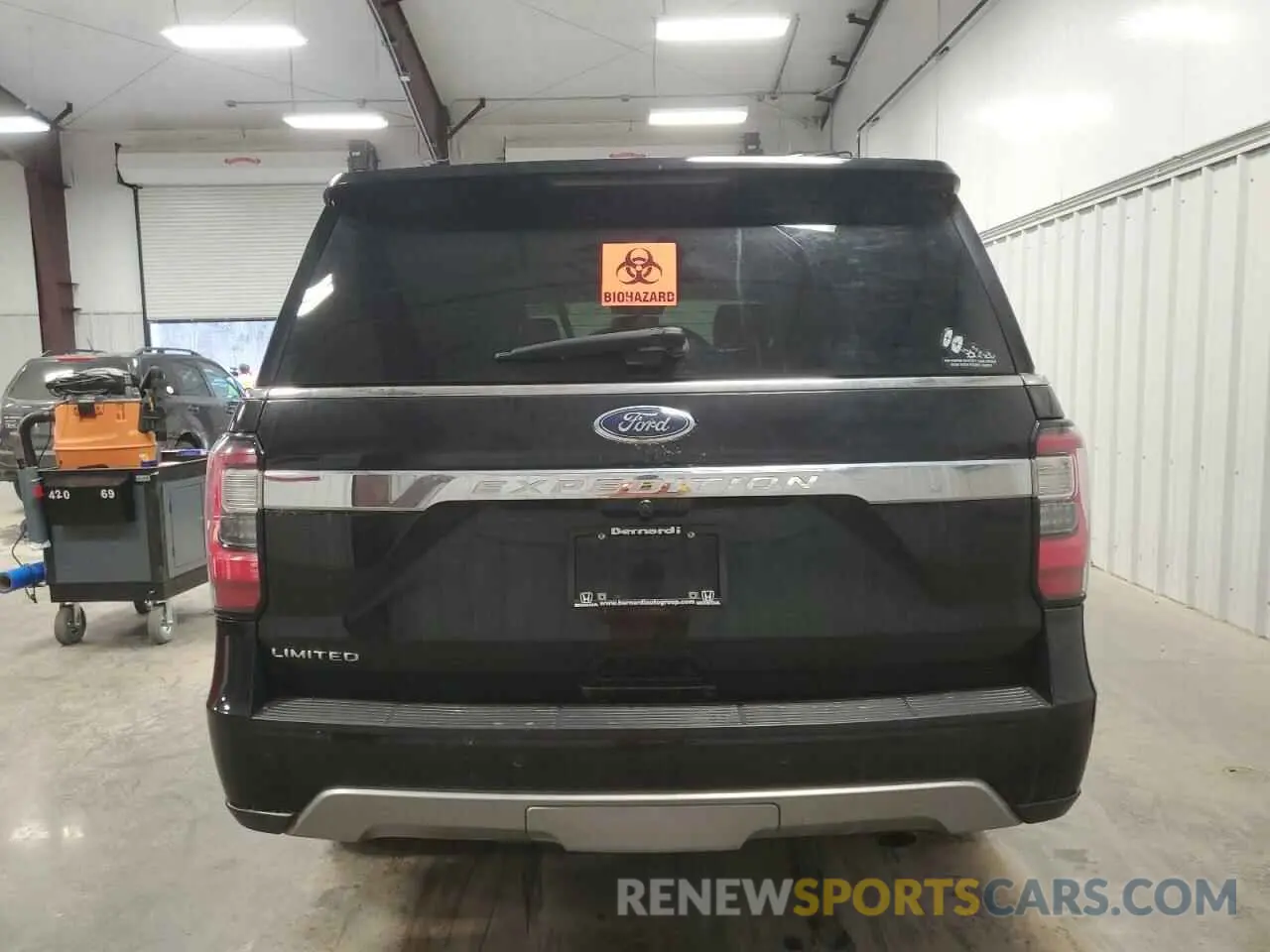 6 Photograph of a damaged car 1FMJU2ATXKEA06578 FORD EXPEDITION 2019