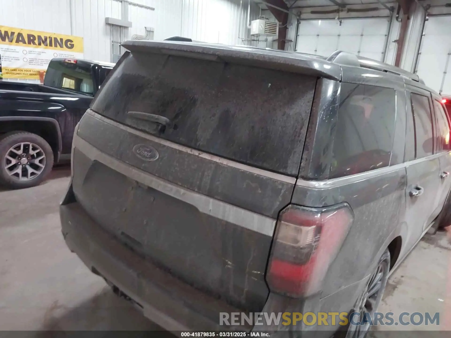 16 Photograph of a damaged car 1FMJU2ATXKEA65792 FORD EXPEDITION 2019