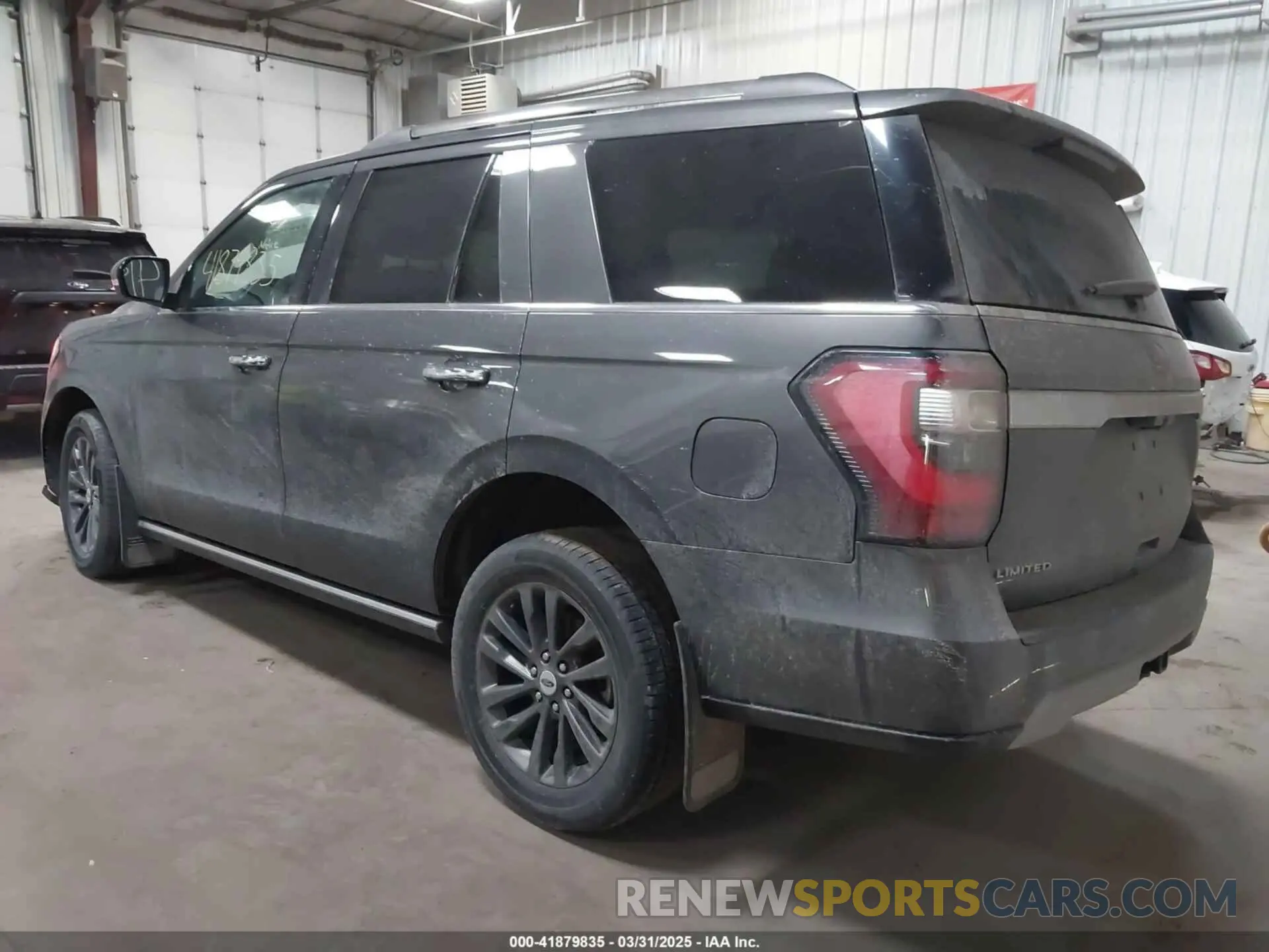 3 Photograph of a damaged car 1FMJU2ATXKEA65792 FORD EXPEDITION 2019