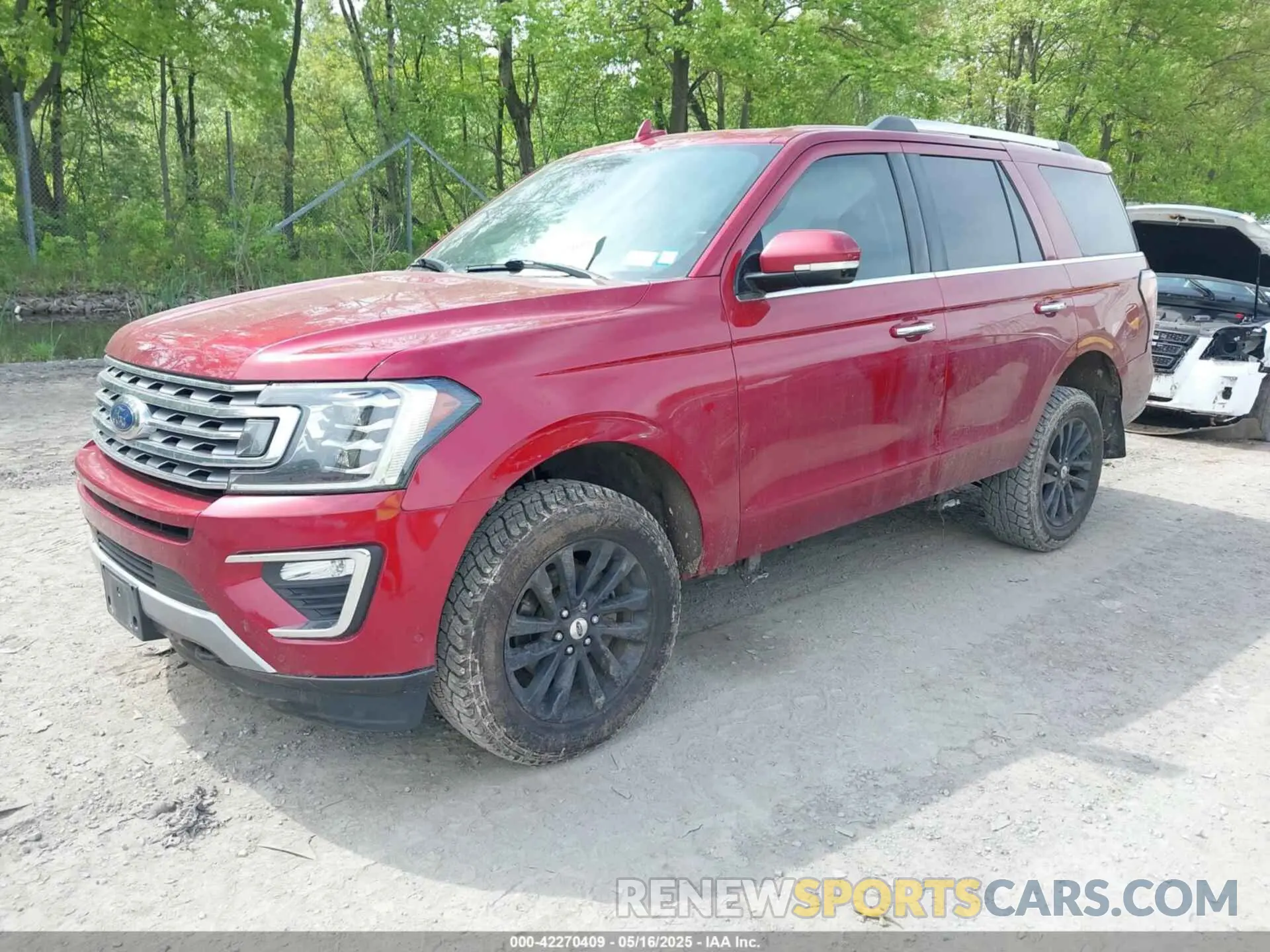 2 Photograph of a damaged car 1FMJU2ATXKEA86478 FORD EXPEDITION 2019