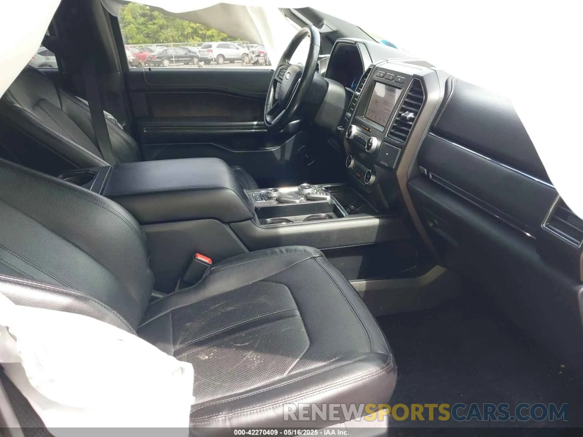 5 Photograph of a damaged car 1FMJU2ATXKEA86478 FORD EXPEDITION 2019
