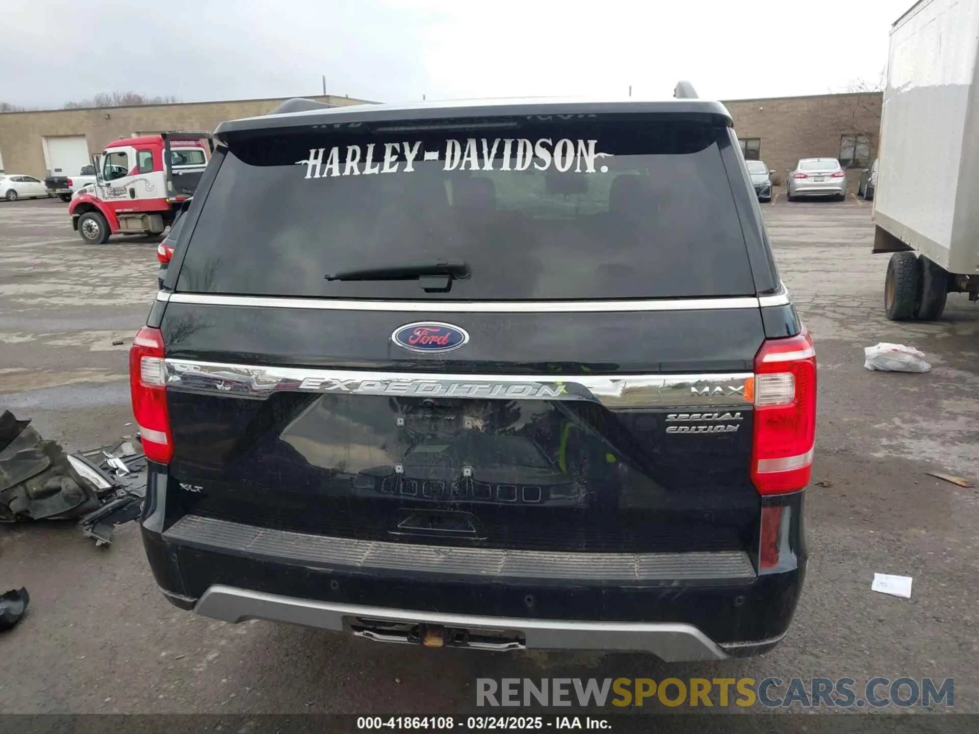 17 Photograph of a damaged car 1FMJK1JT6LEA04795 FORD EXPEDITION 2020
