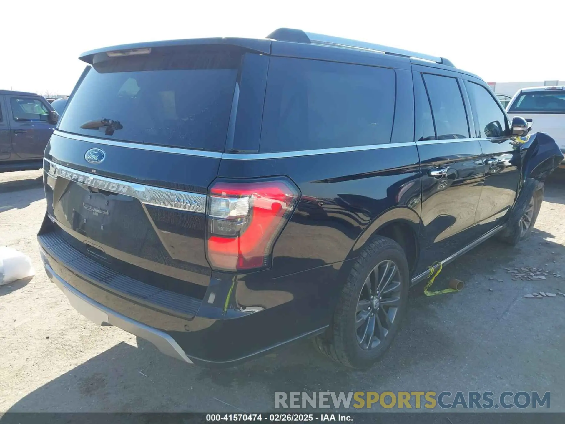 4 Photograph of a damaged car 1FMJK1KT0LEB00520 FORD EXPEDITION 2020