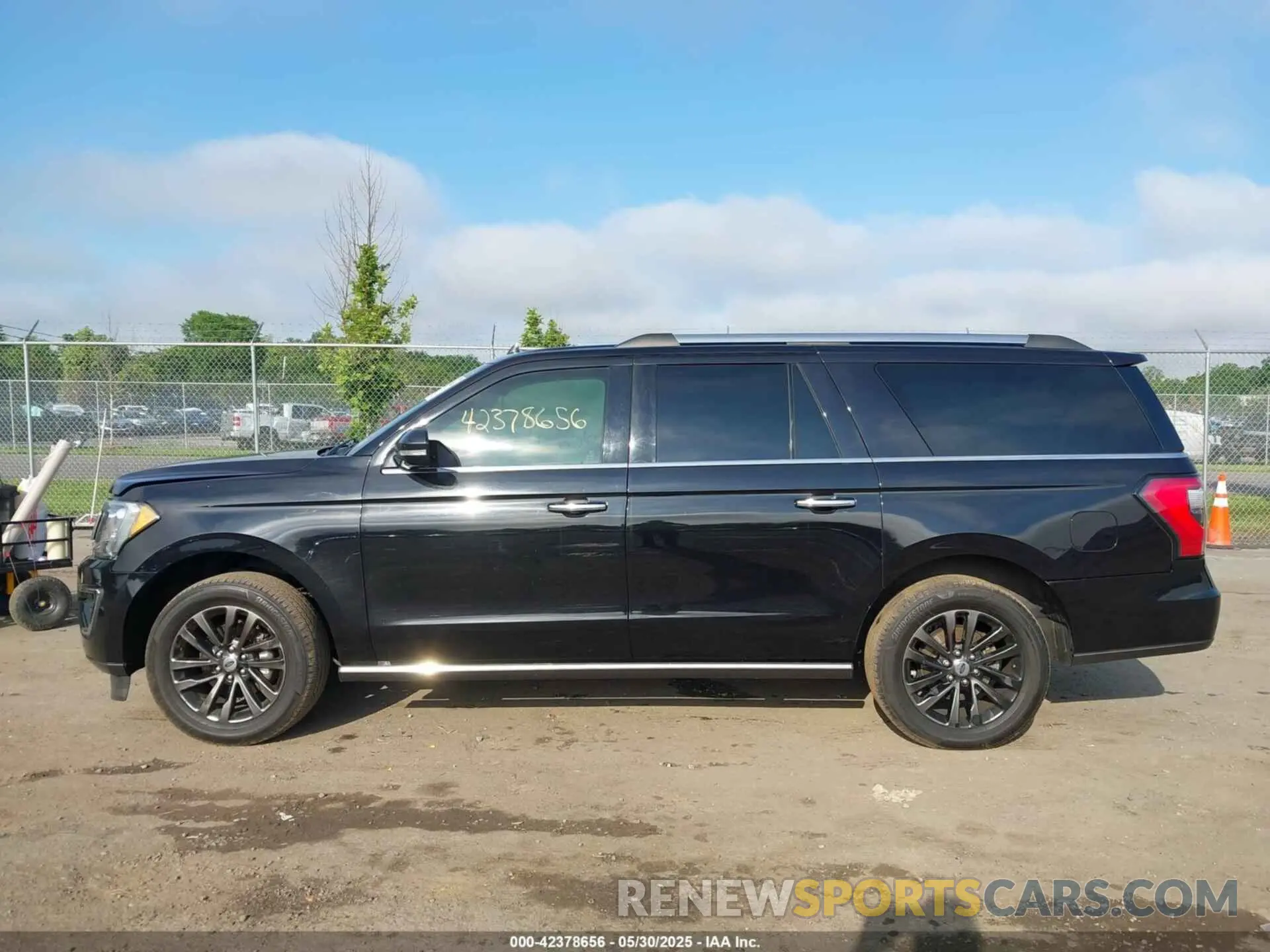 14 Photograph of a damaged car 1FMJK1KT5LEA11817 FORD EXPEDITION 2020