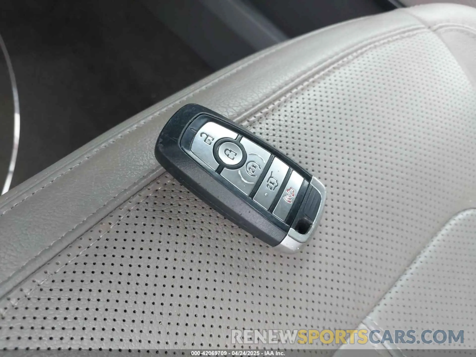 11 Photograph of a damaged car 1FMJK1KT8LEA11679 FORD EXPEDITION 2020