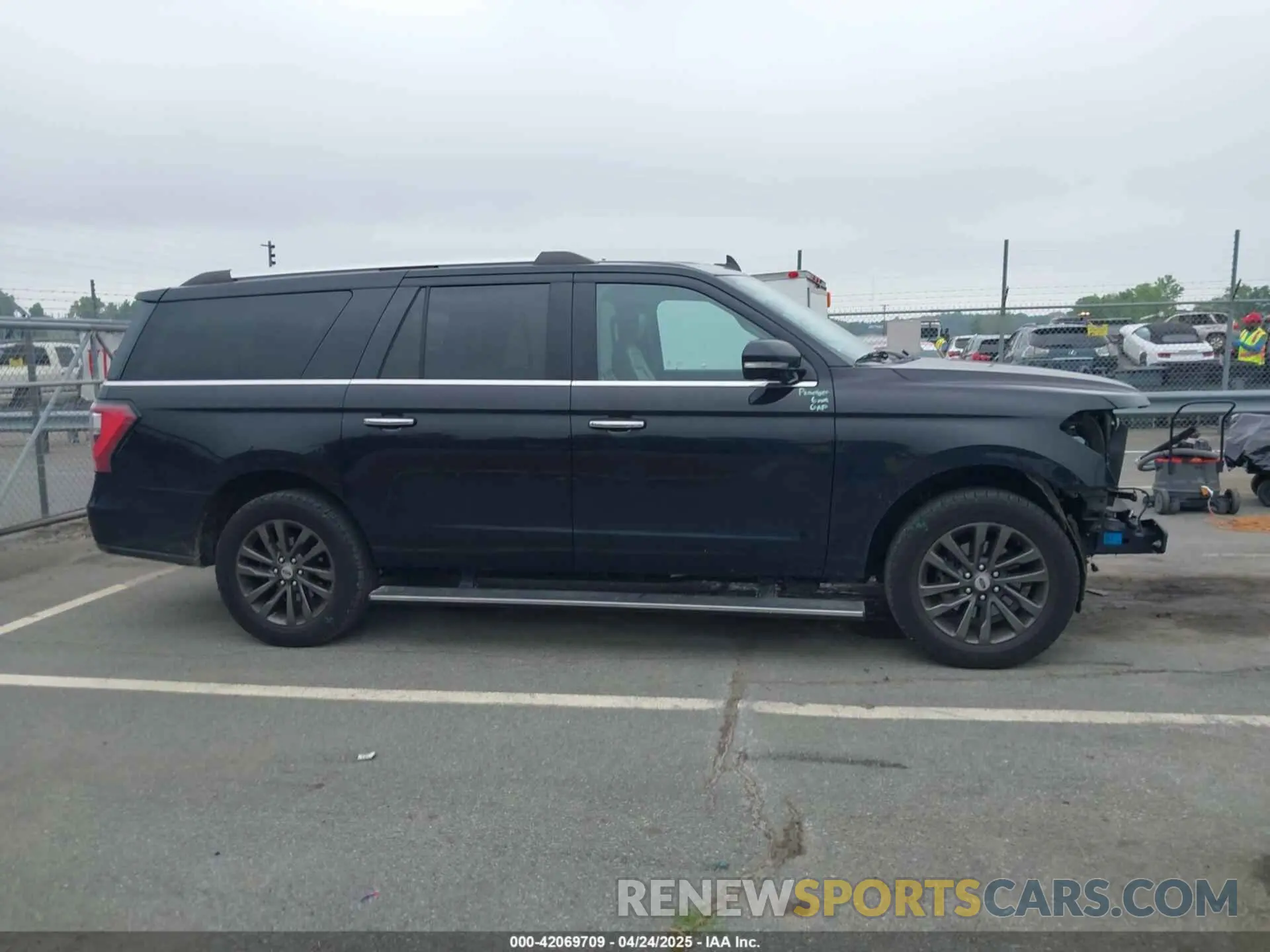 13 Photograph of a damaged car 1FMJK1KT8LEA11679 FORD EXPEDITION 2020
