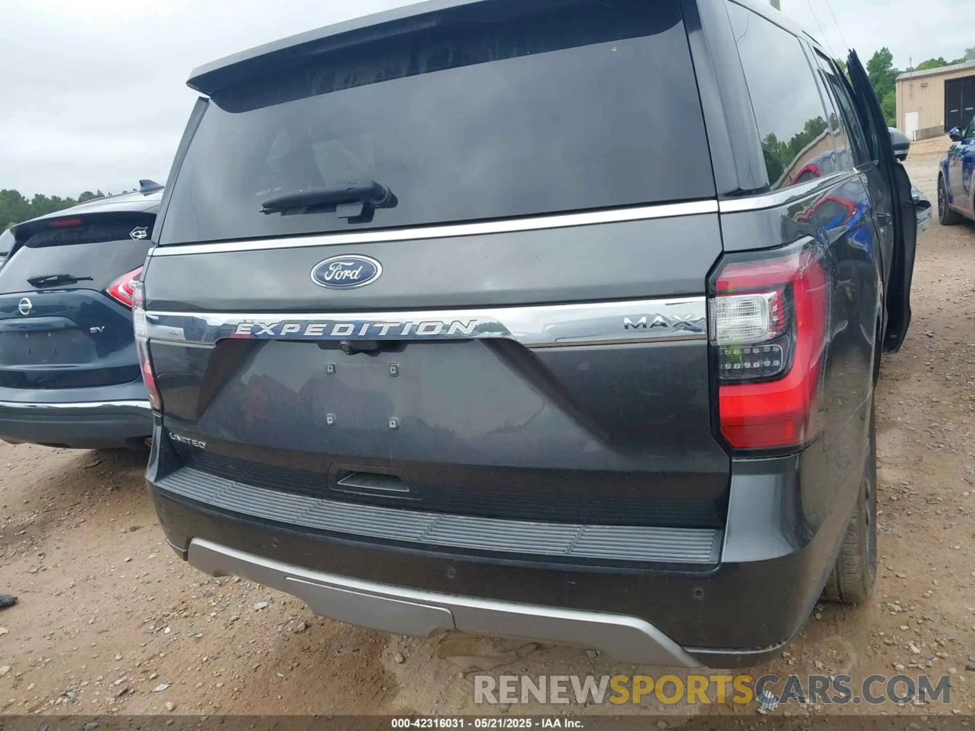 15 Photograph of a damaged car 1FMJK1KT9LEB00385 FORD EXPEDITION 2020